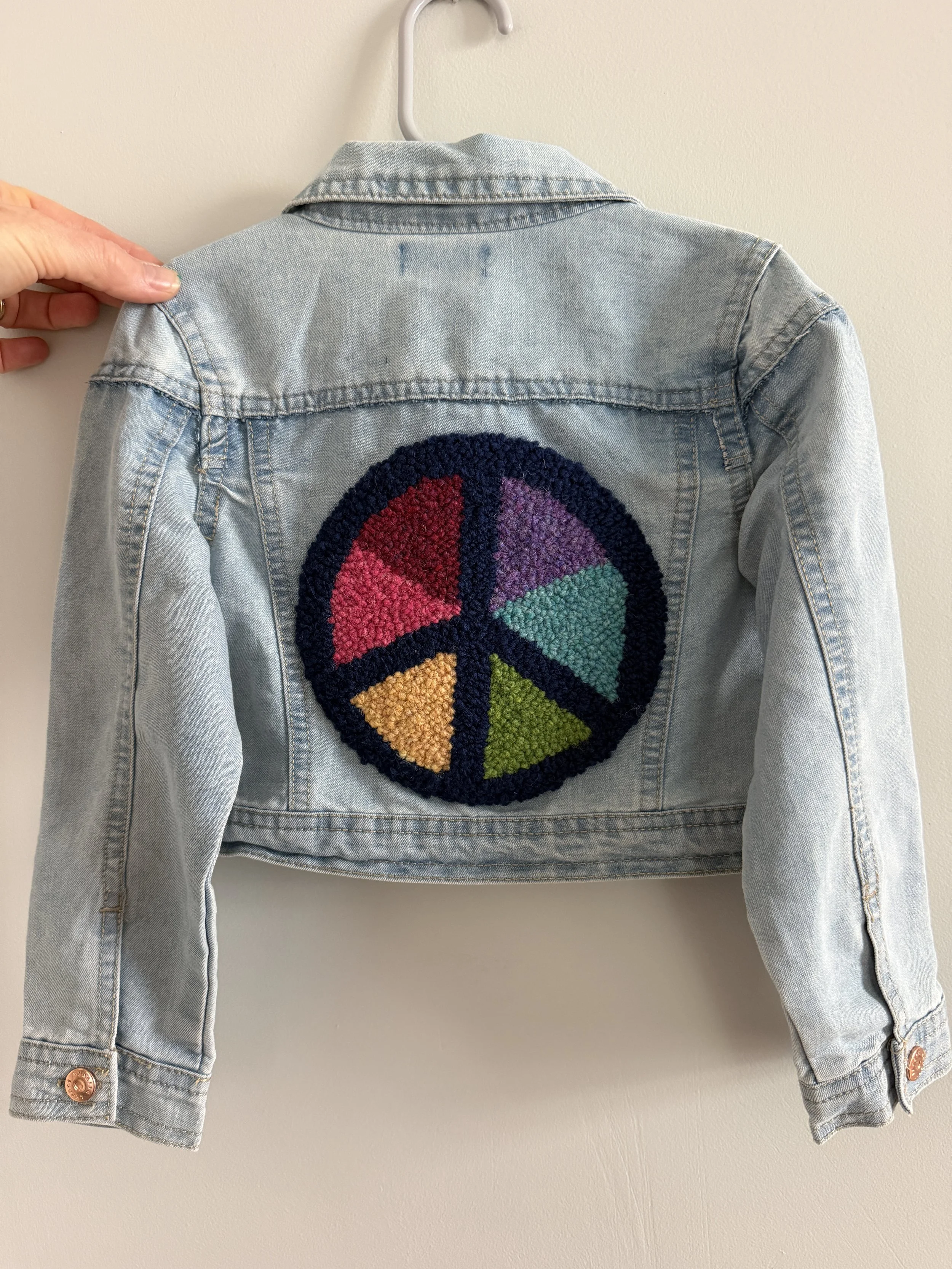 peace out size 4T