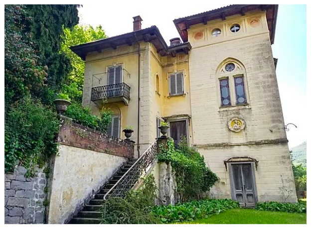 Villa Emma, a historic and unchanged, glamorous villa with classic taste and frescoed ceilings. The villa is a perfect backdrop for artistic inspiration.
