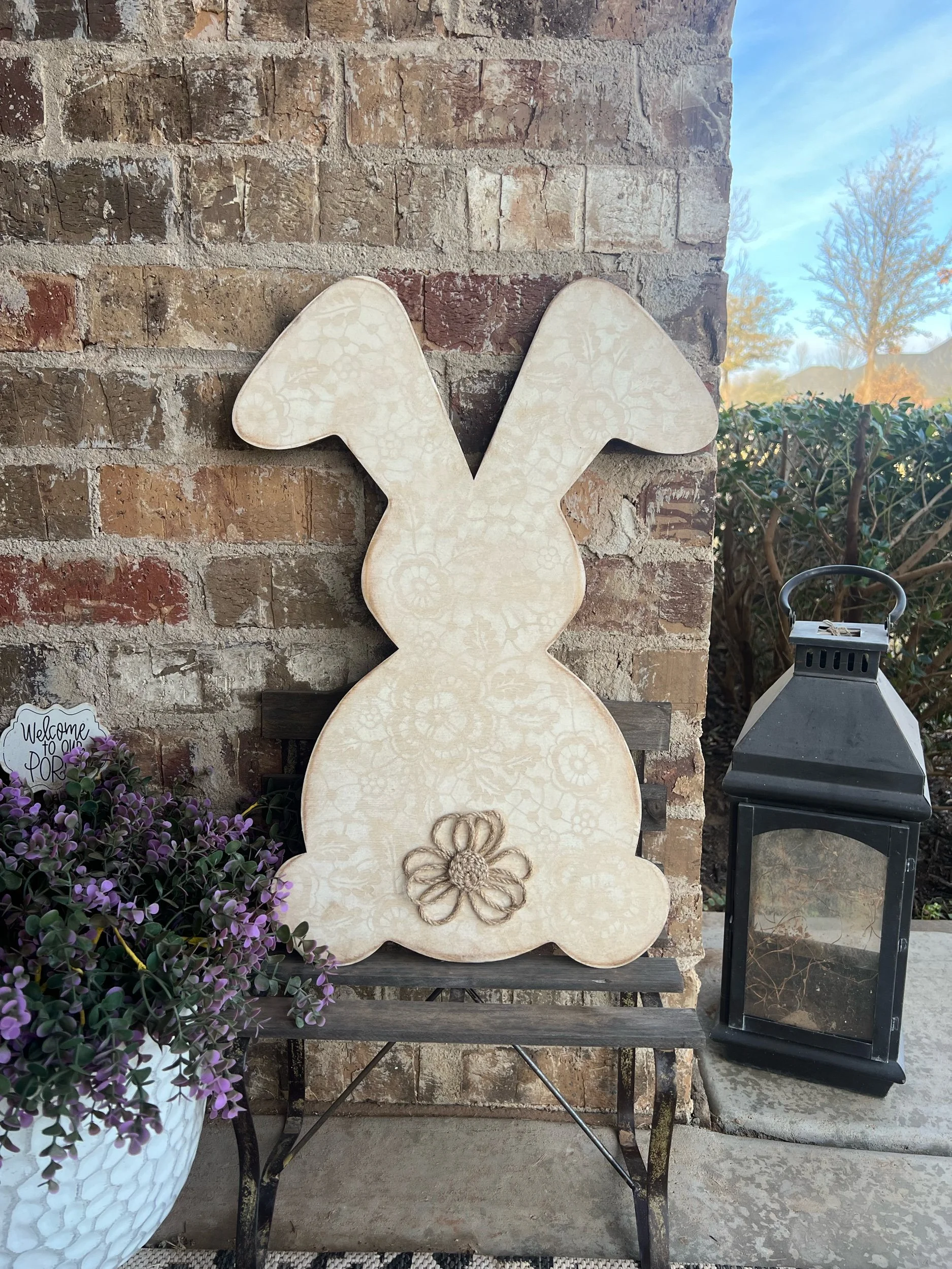 Fleur de Lace Bunny Silhouette