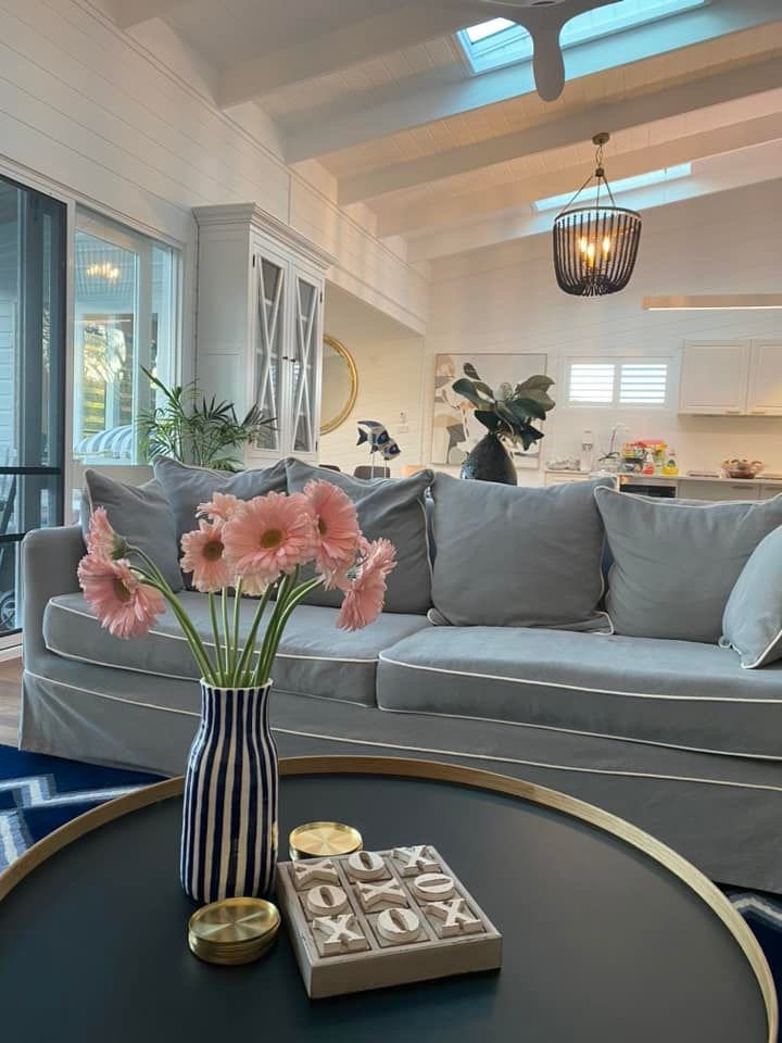 Letting the light in a dining and living area transforming the feel in the room