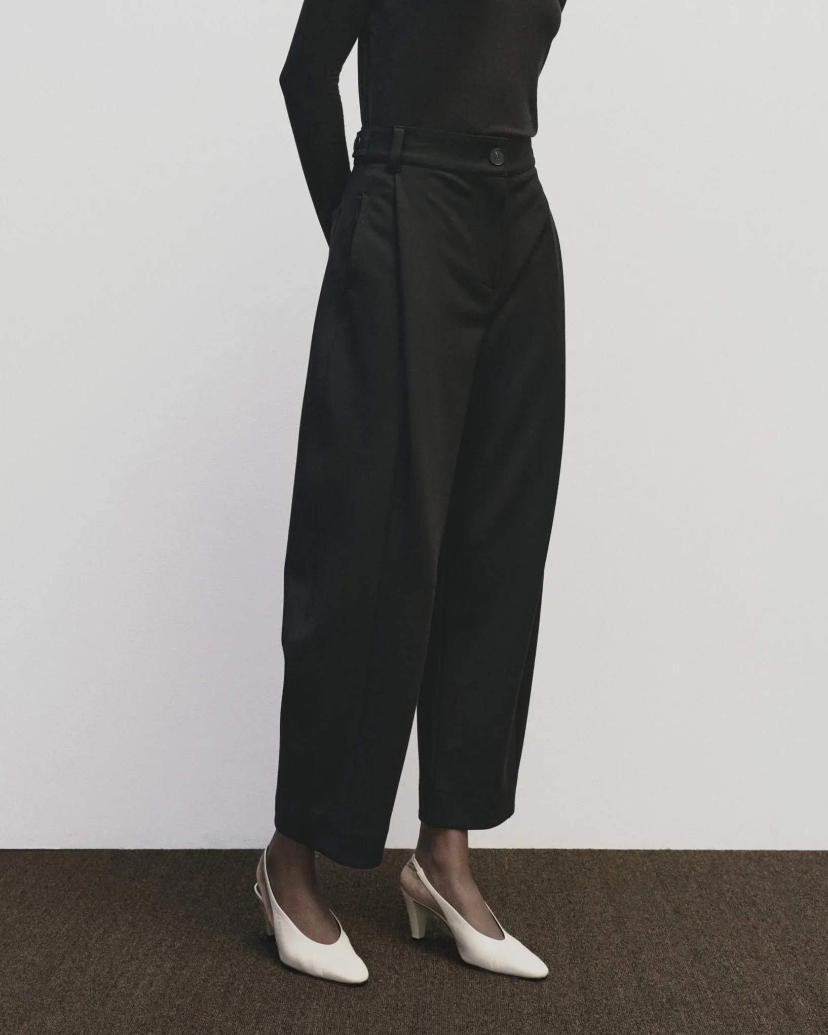 20250202_DBaum_MijeongPark_FW25_Look6_0341.webp