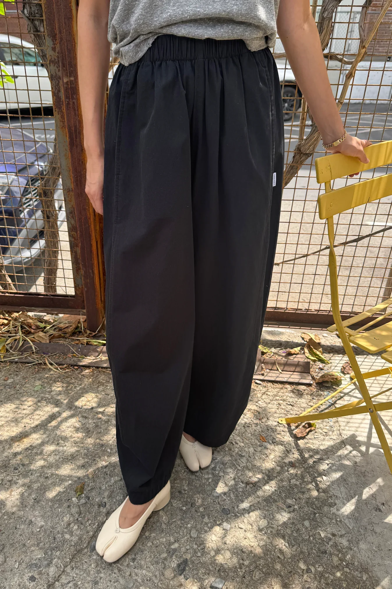 ParachutePants_Black_0811_1 (1).webp