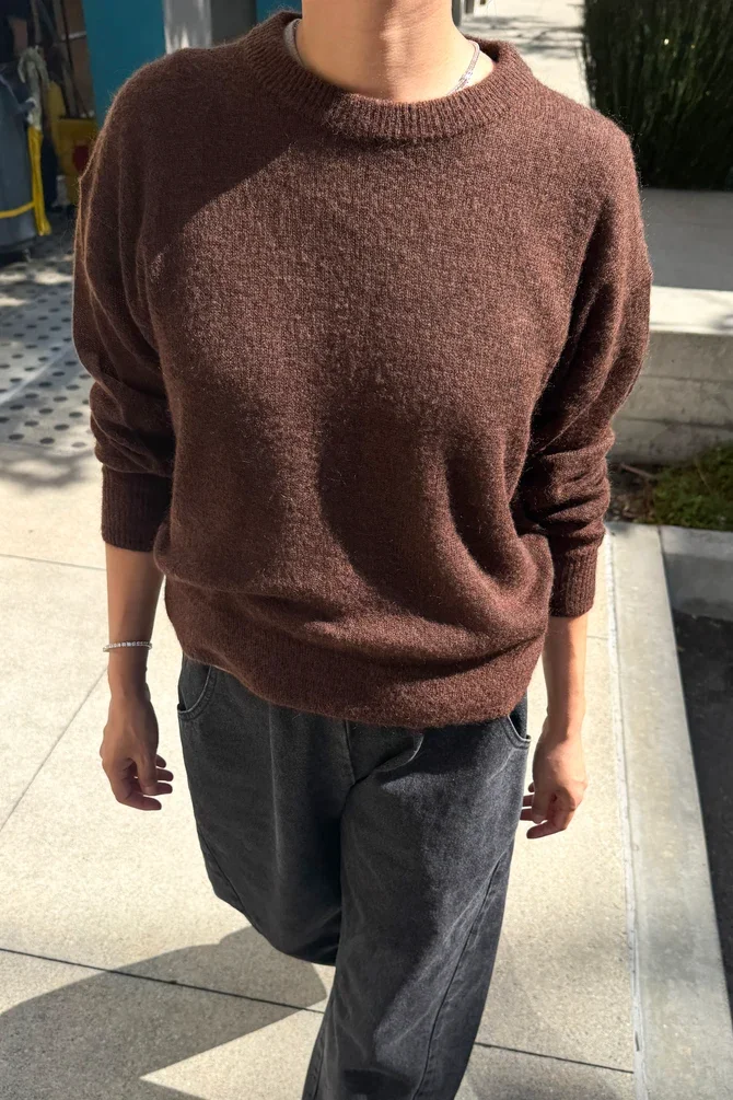 CecileCrew_Mohair_Espresso_3.webp