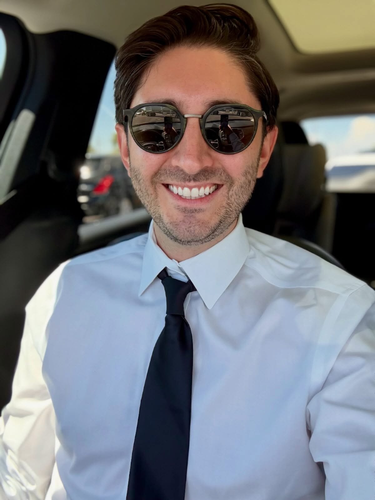 Back at it! Wayyy too hot for this gettup! 🎙️