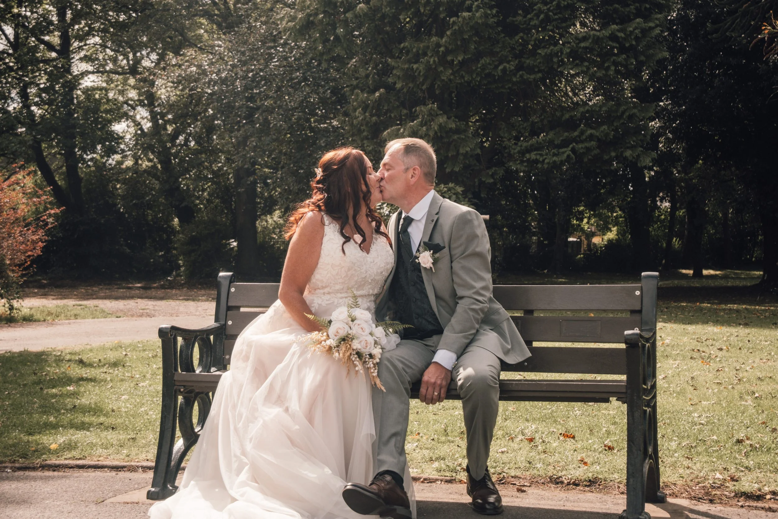 R&A-Bride&GroomPortraits-8.jpg