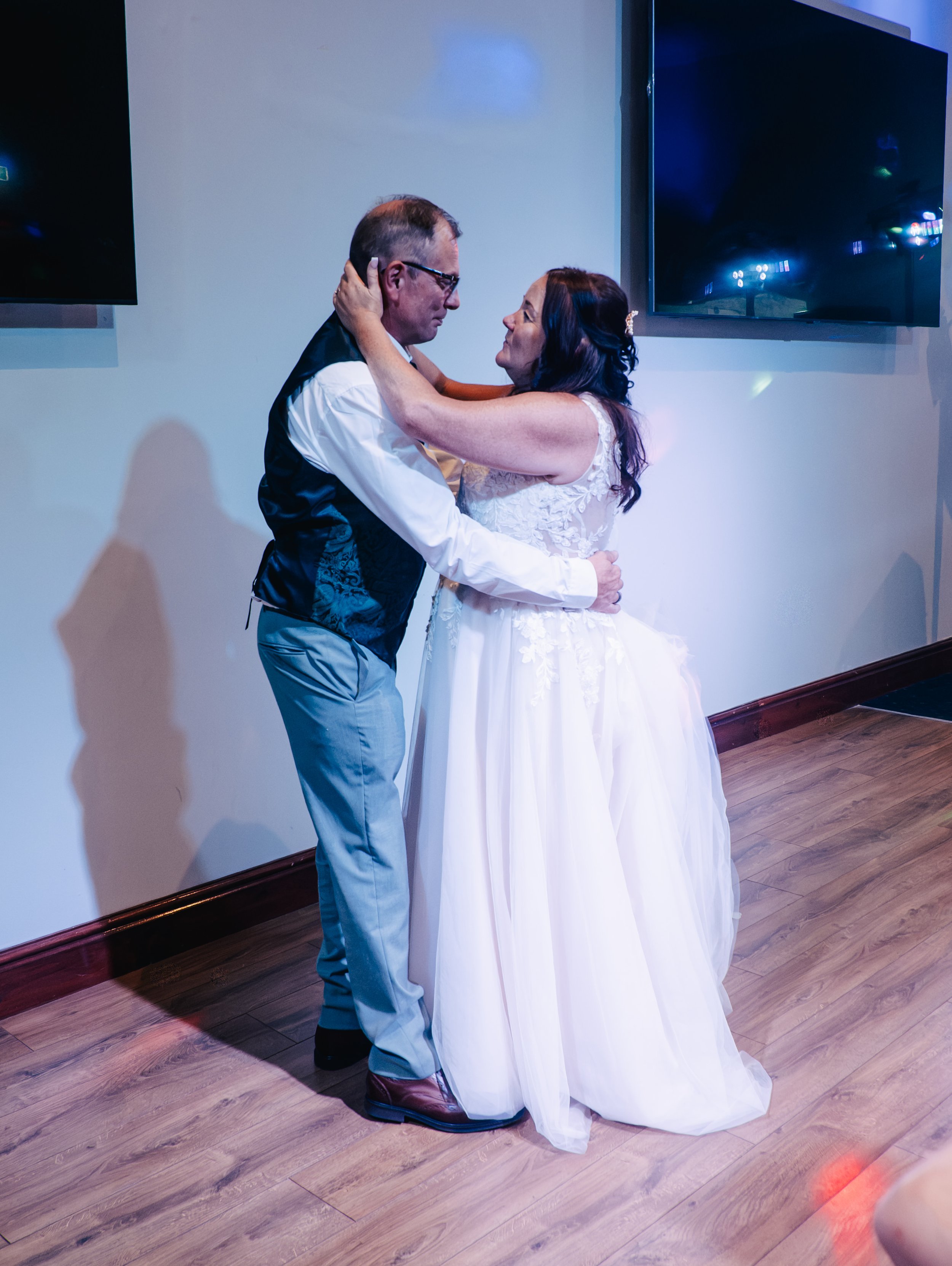R&A-FirstDance-6.jpg