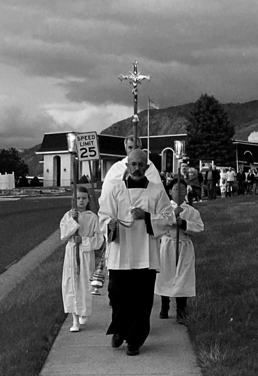 Maundy Thursday, Covenant Thursday, Holy Thursday, Thursday of Mysteries, Sheer Thursday.
Observance, Christian
Fifth day of Holy week day before Good Friday