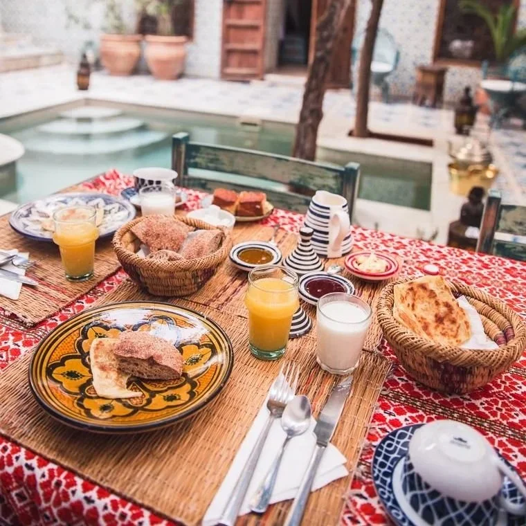 Craft, Culture & Connection
Beyond the plate: artisan markets, cooking classes, tea ceremonies, dance, and tradition.
📍 Morocco • Peru • Japan • India