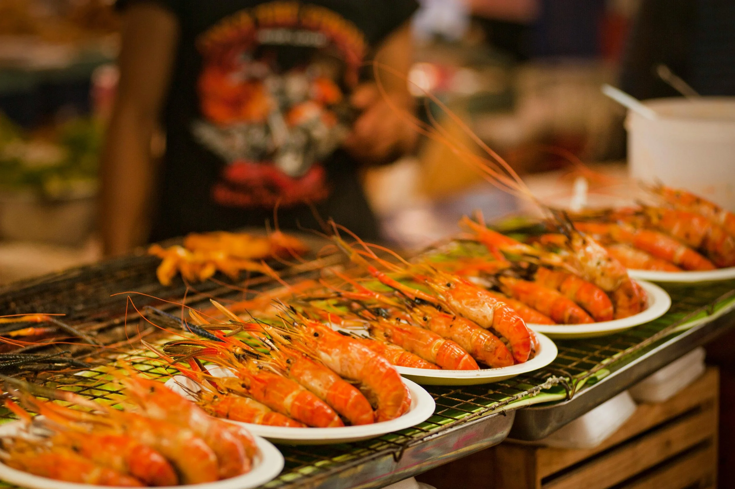 🍜 Street Food to Fine Dining
Learn from the vendors, then dine with the chefs. Culinary storytelling at every level.
📍 Vietnam • Mexico City • Bangkok • Cape Town