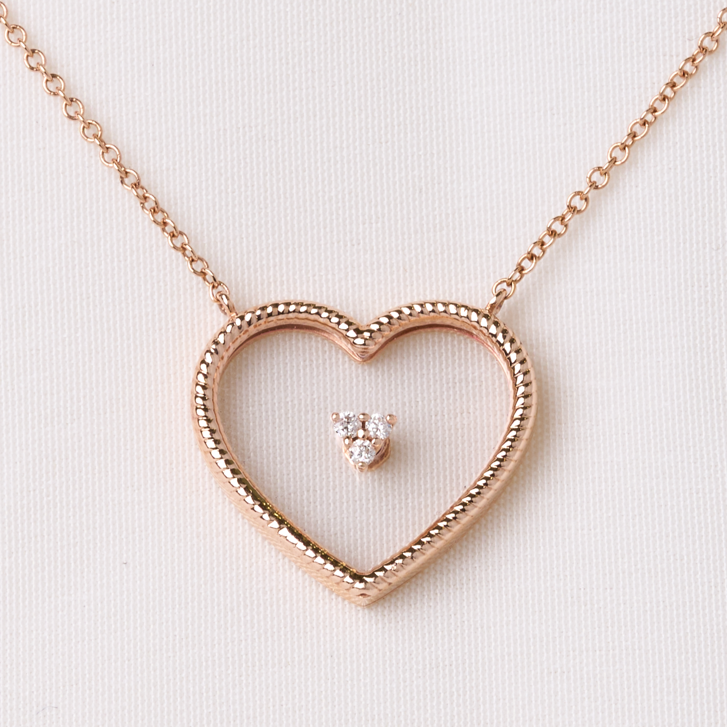 2025-pendants 15MAIN1.png