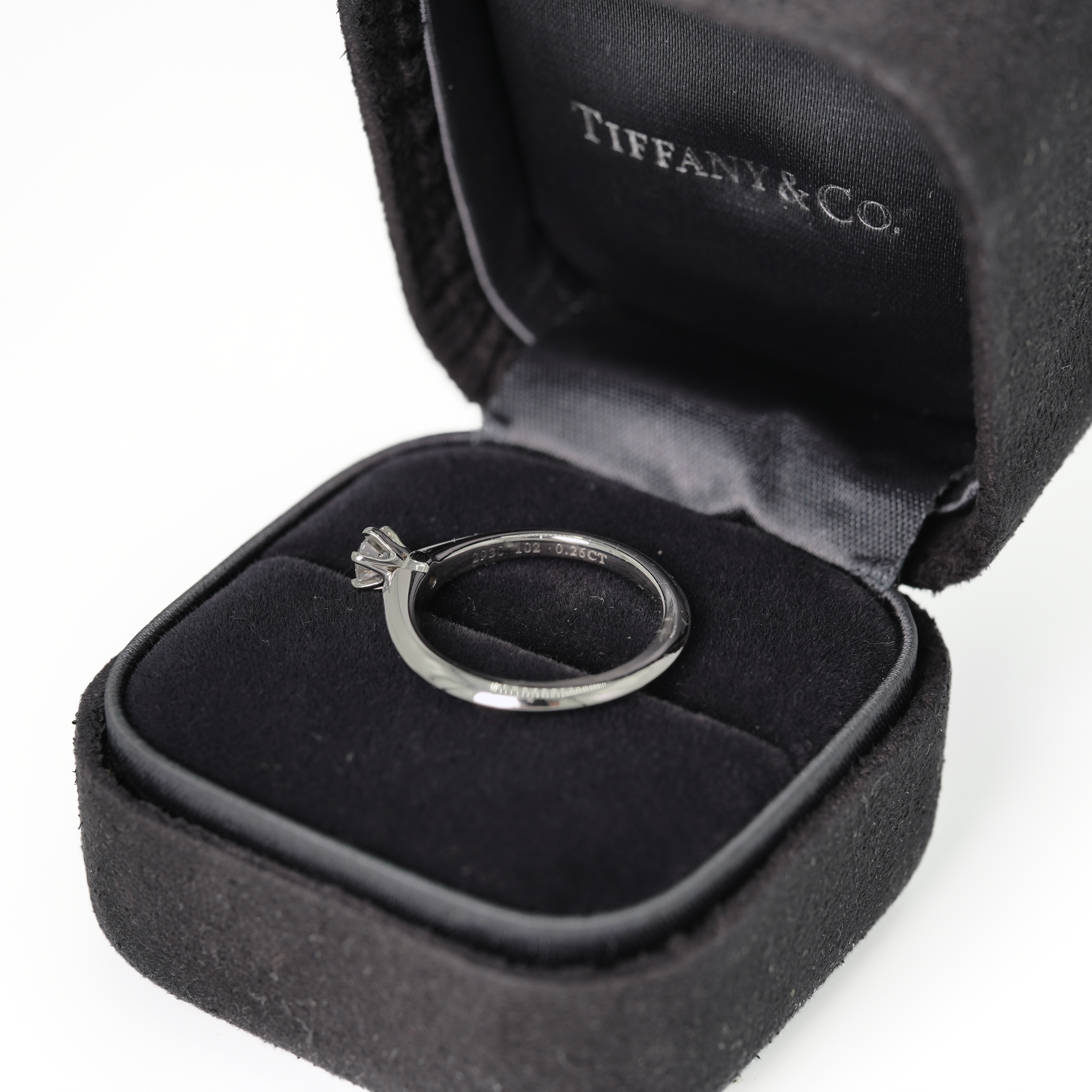 Tiffany-Knife-Edge-Engagement-Ring 3.png