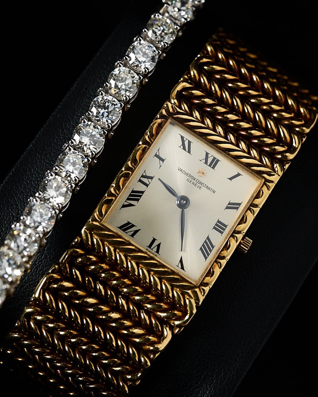 Timeless elegance, woven in gold. ✨

The Vacheron Constantin Ref. 33030 is a highly collectible vintage luxury watch crafted in solid 18K yellow gold. This rectangular dress watch showcases mid-century Swiss watchmaking at its finest, featuring a sea