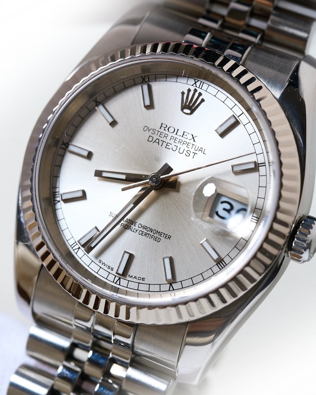 Classic. Refined. Rolex. ✨

Rolex Datejust 36
Ref. 116234

Stainless Steel | 18K White Gold Fluted Bezel
Silver Index Dial | Jubilee Bracelet | Automatic

A modern icon of understated luxury, the Datejust 36 Ref. 116234 balances durability with timel