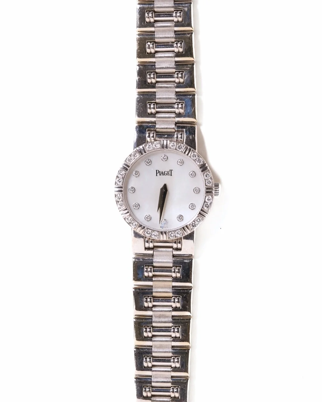 Timeless radiance, captured in white gold and diamonds. ✨

The Piaget Dancer 18K White Gold Diamond Bezel MOP Dial 23mm Watch is the embodiment of understated opulence&mdash;where fine watchmaking meets the elegance of high jewelry. Crafted in solid 