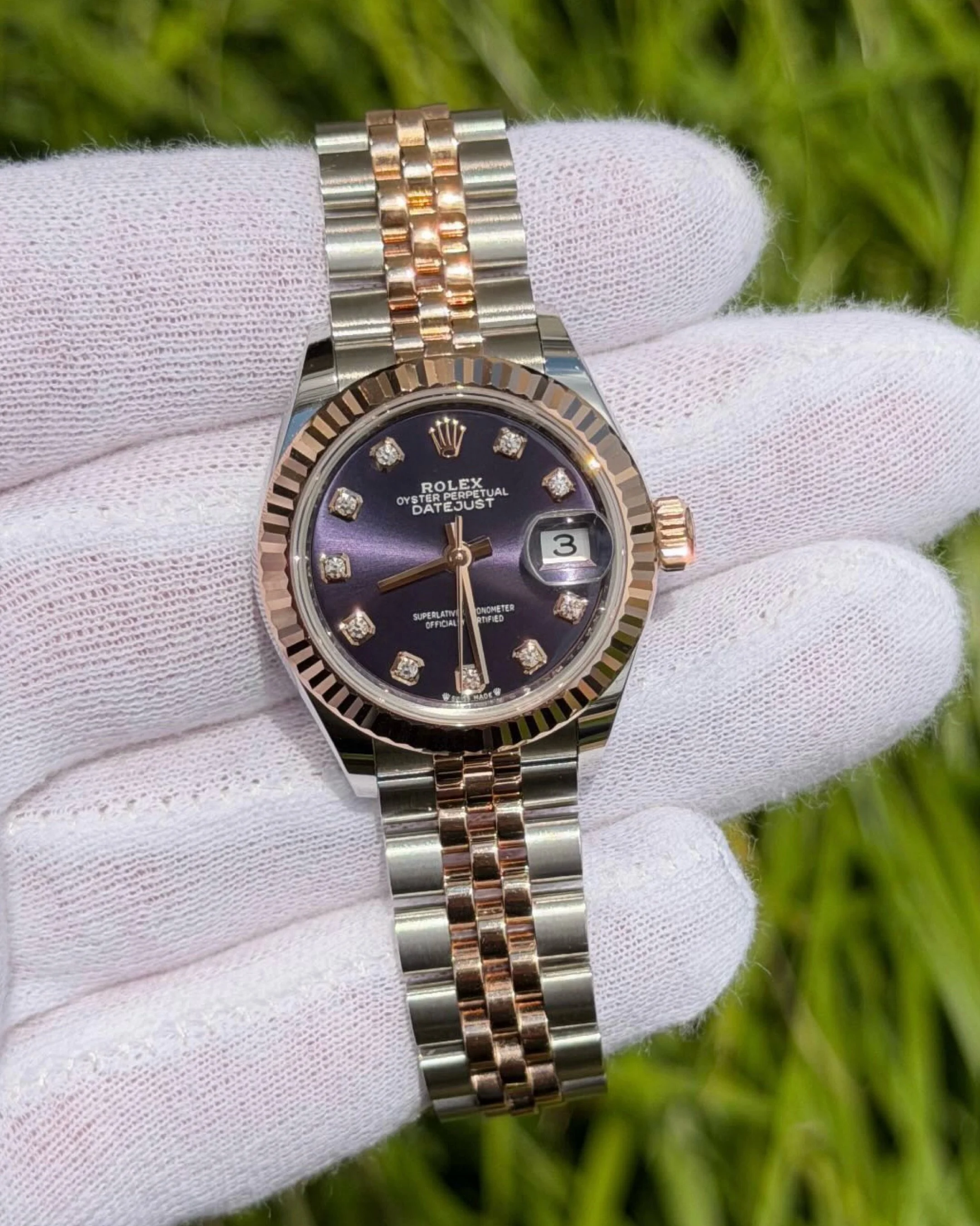 A rare find for collectors and enthusiasts alike. ✨

The Rolex Datejust 28mm Ref. 279171 combines the warmth of Everose gold and Oystersteel with a striking aubergine purple diamond dial&mdash;an elegant combination that stands out with effortless so
