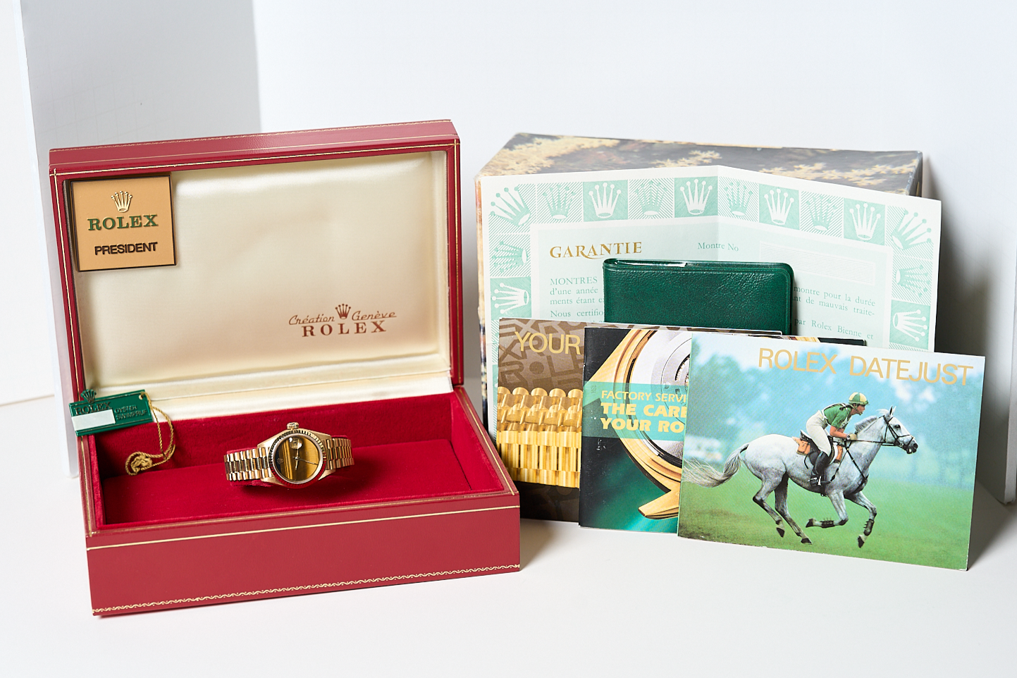 AVW2033-FULLSET 3.png