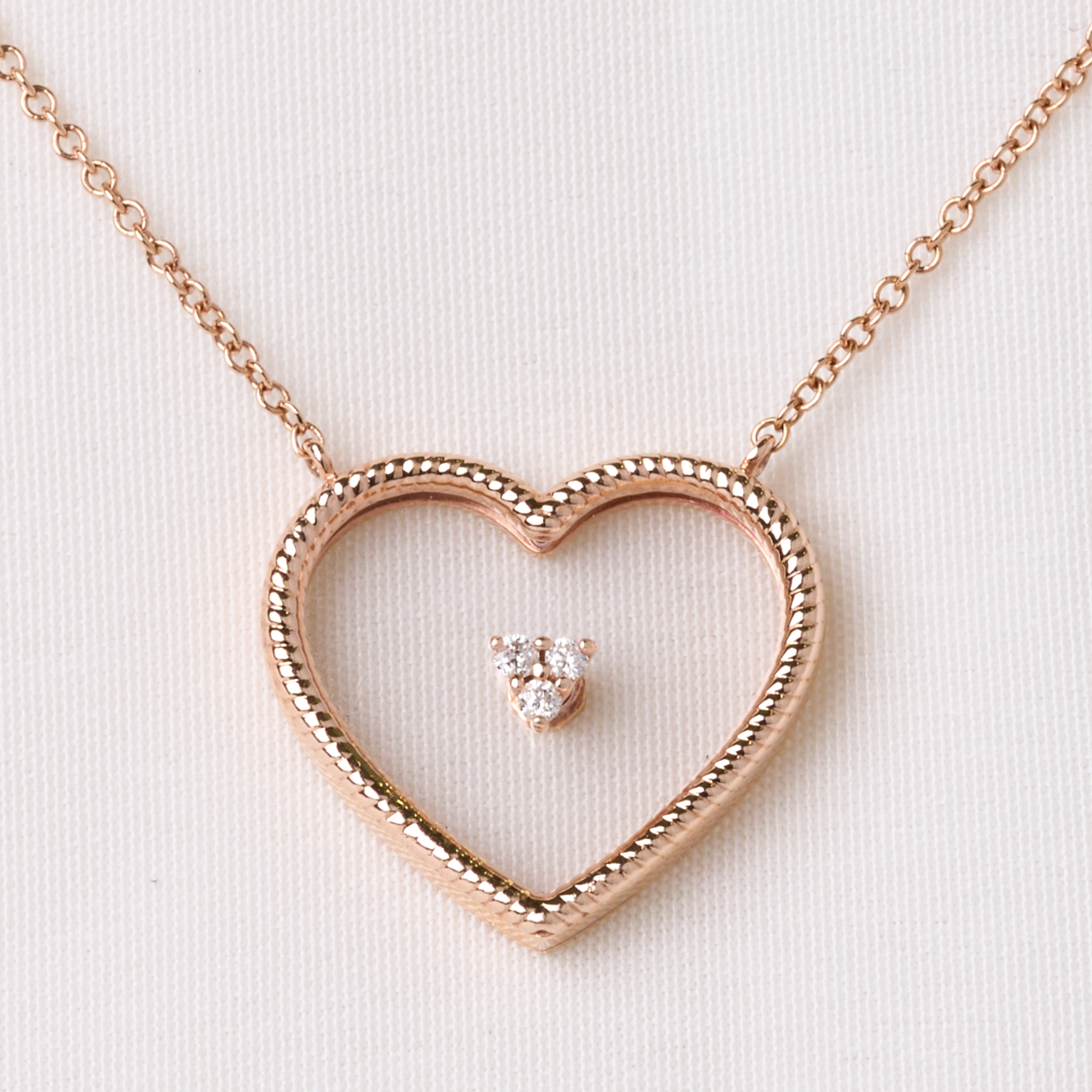 2025-pendants 15MAIN3.png