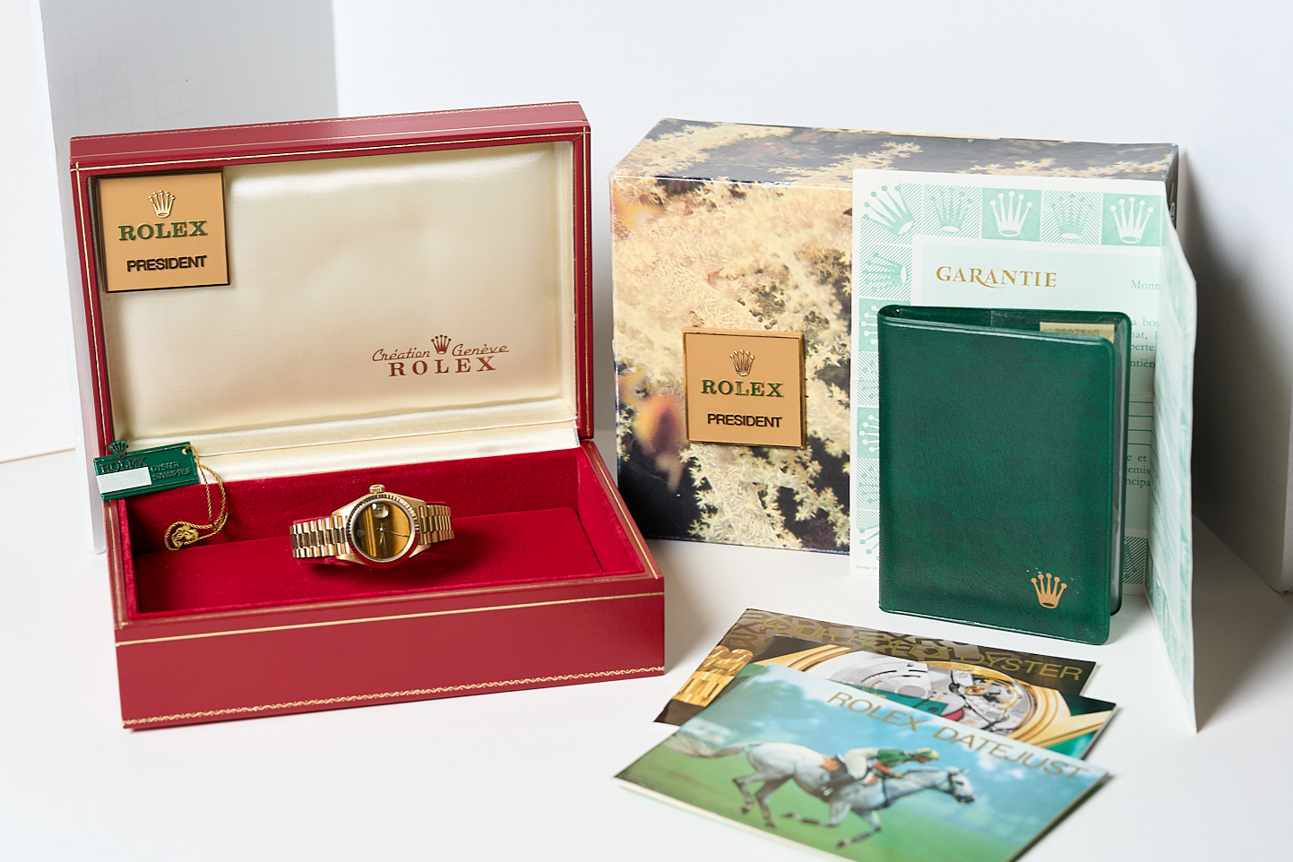 AVW2033-FULLSET 2.png