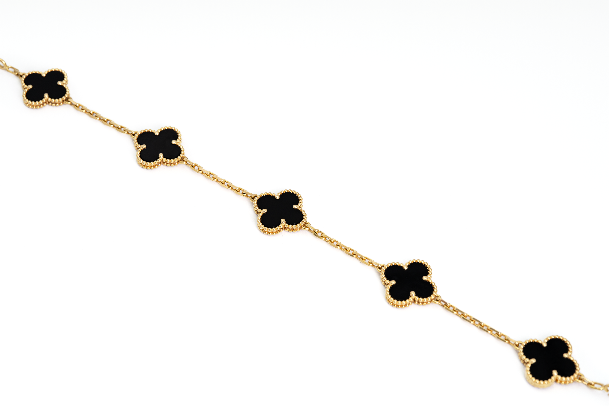 vancleef-black-red 6.png