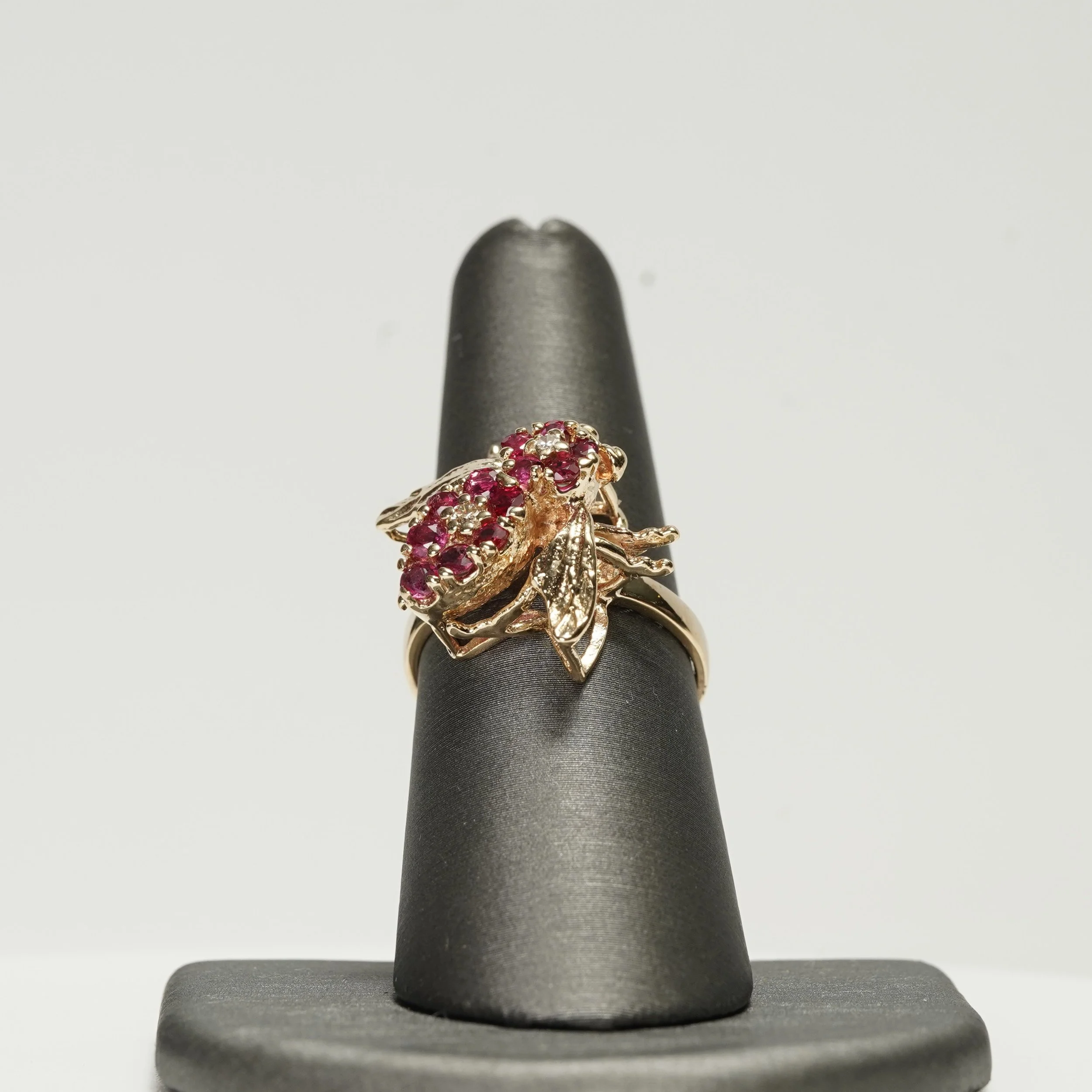 14K Yellow Gold Ruby Diamond Bee Ring | 1.00 CTW Rubies | 0.08 CTW Diamond | Size 7.75 | Total Weight: 5.7G