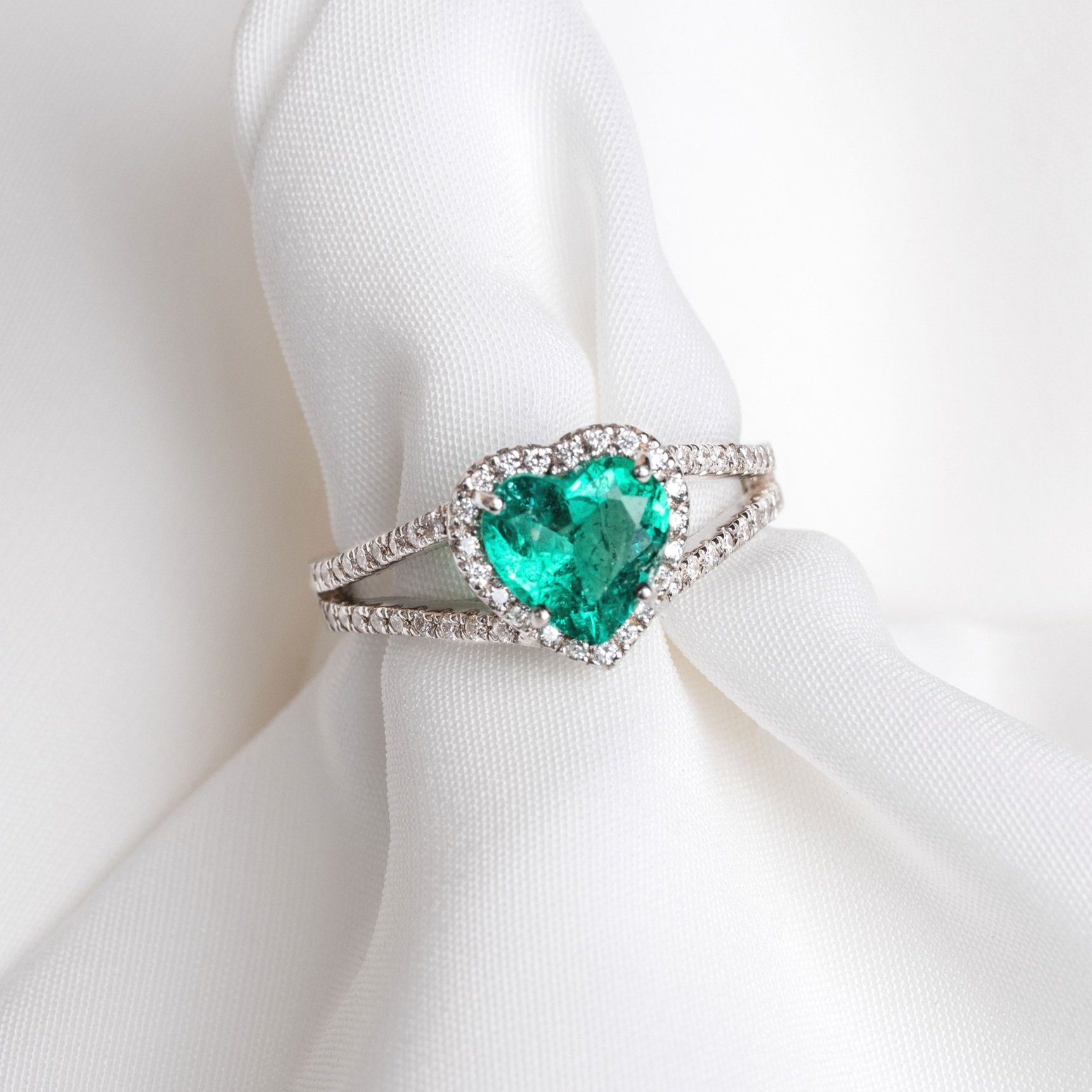 Colombian Emerald Heart Engagement Ring