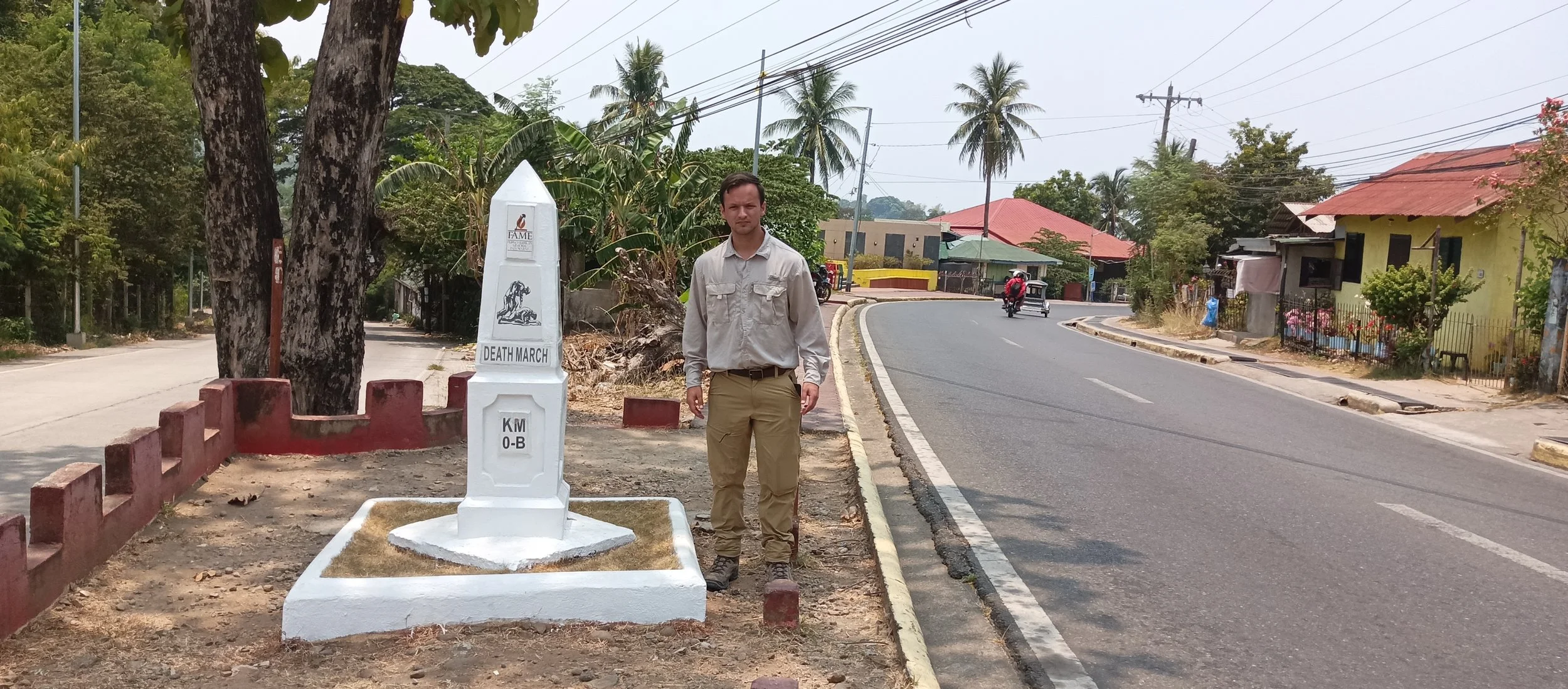 Aggies at Bagac-0 Kilometer Marker.jpg