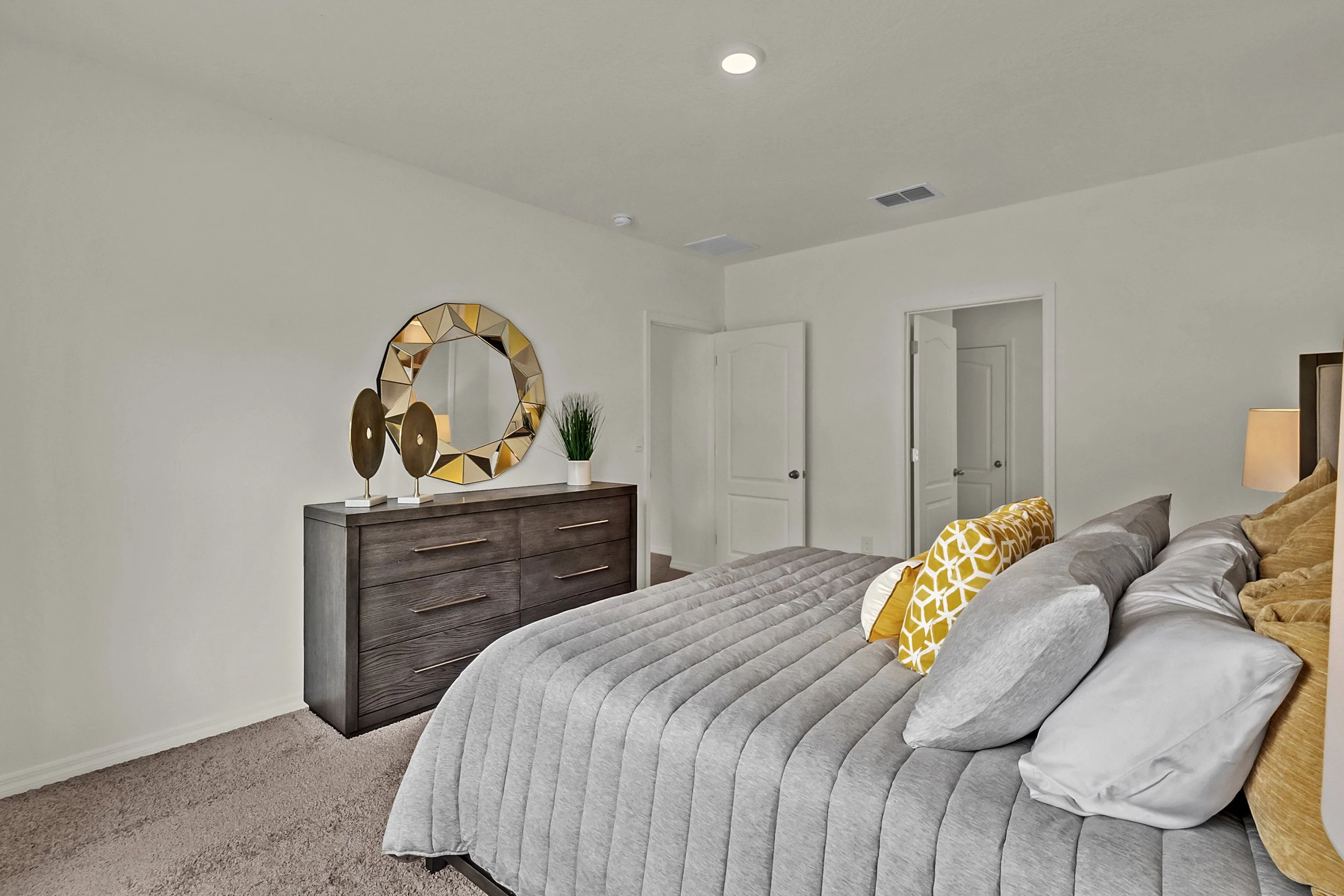 Why Staged Listings Win Online: What Tampa Realtors Need to Know About the Digital Buyer Journey