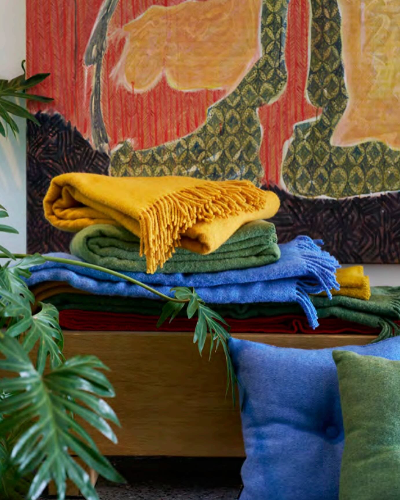 Can you spot which of these blanket is made of recycled wool? Answer: all of the above! 

Our friends at @klippanyllefabrik have been busy innovating! Their ever-growing collection of recycled blankets are low on waste and high on design.

#sustainab