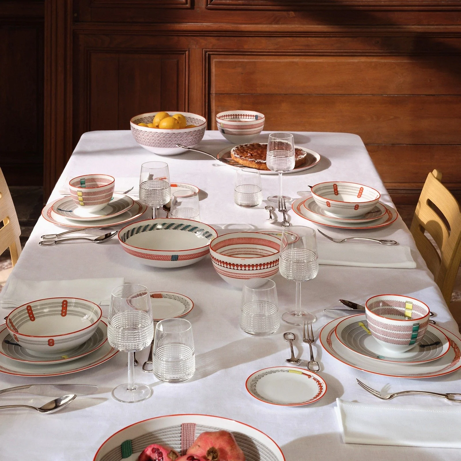 tressages-equestres-dinner-plate.jpg