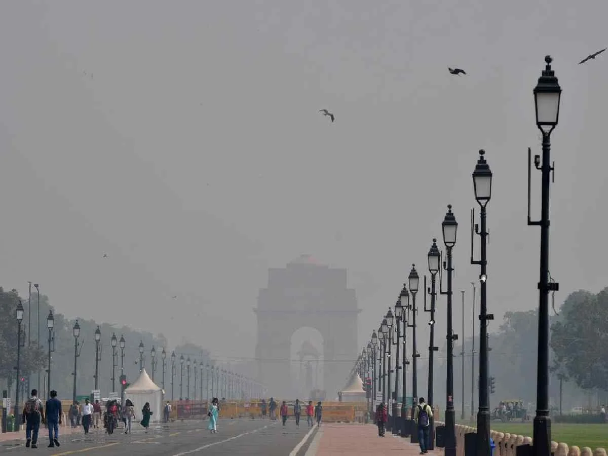 80% of Delhi-NCR families planning to move out amid severe pollution: survey