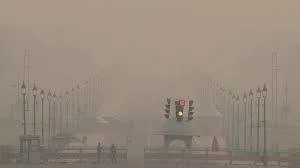 Dense Fog and PM2.5 Surge Drive Delhi Air Quality into ‘Very Poor’ Zone
