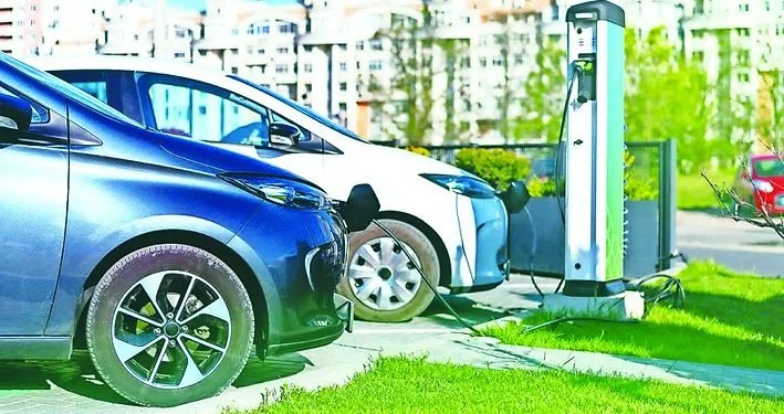 Delhi’s EV policy: No tax on EVs up to Rs 30 lakh, only electric 2-wheelers from Apr 2028