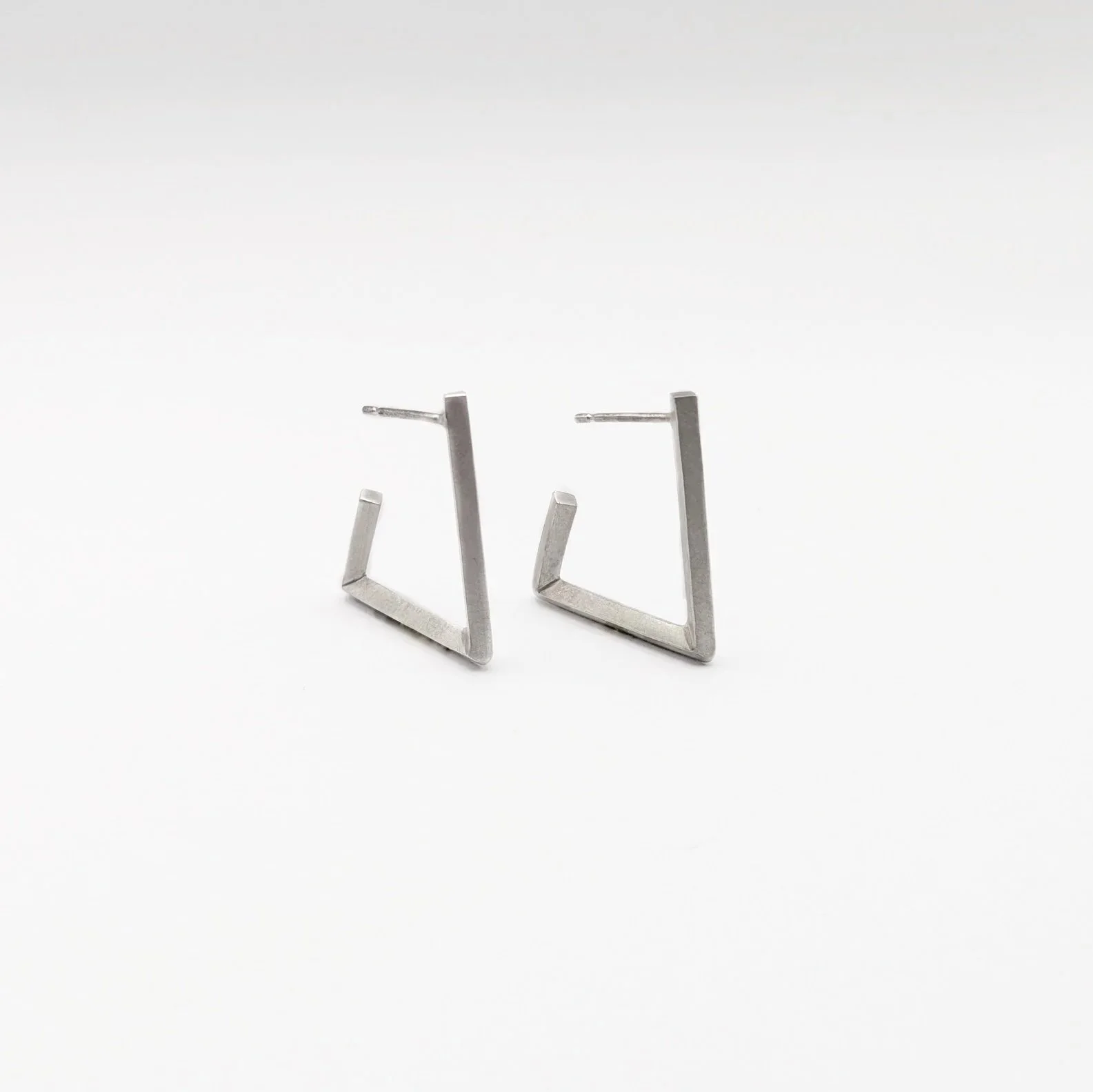 Geometric Hoops