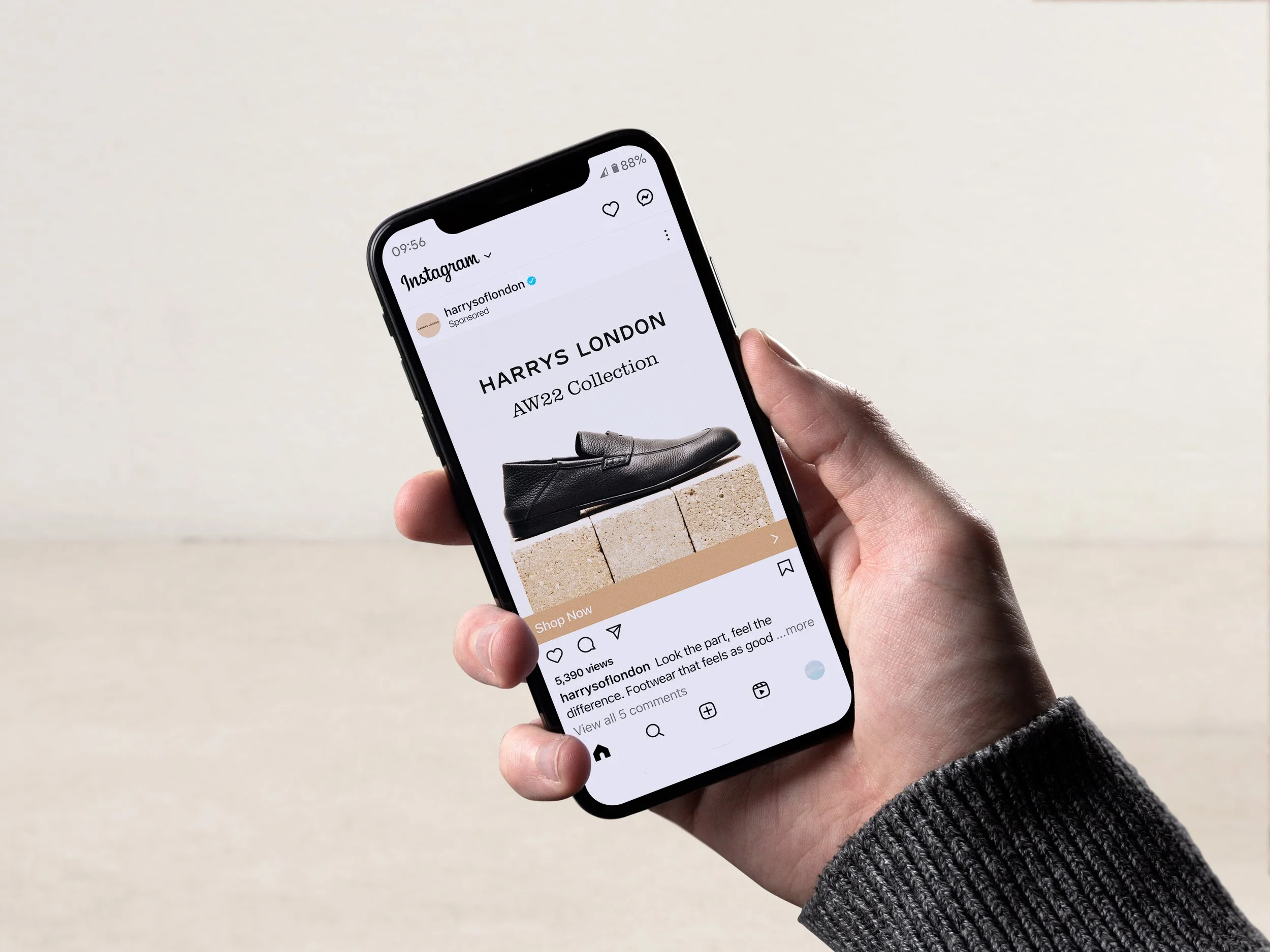 AW22 Phone.jpg