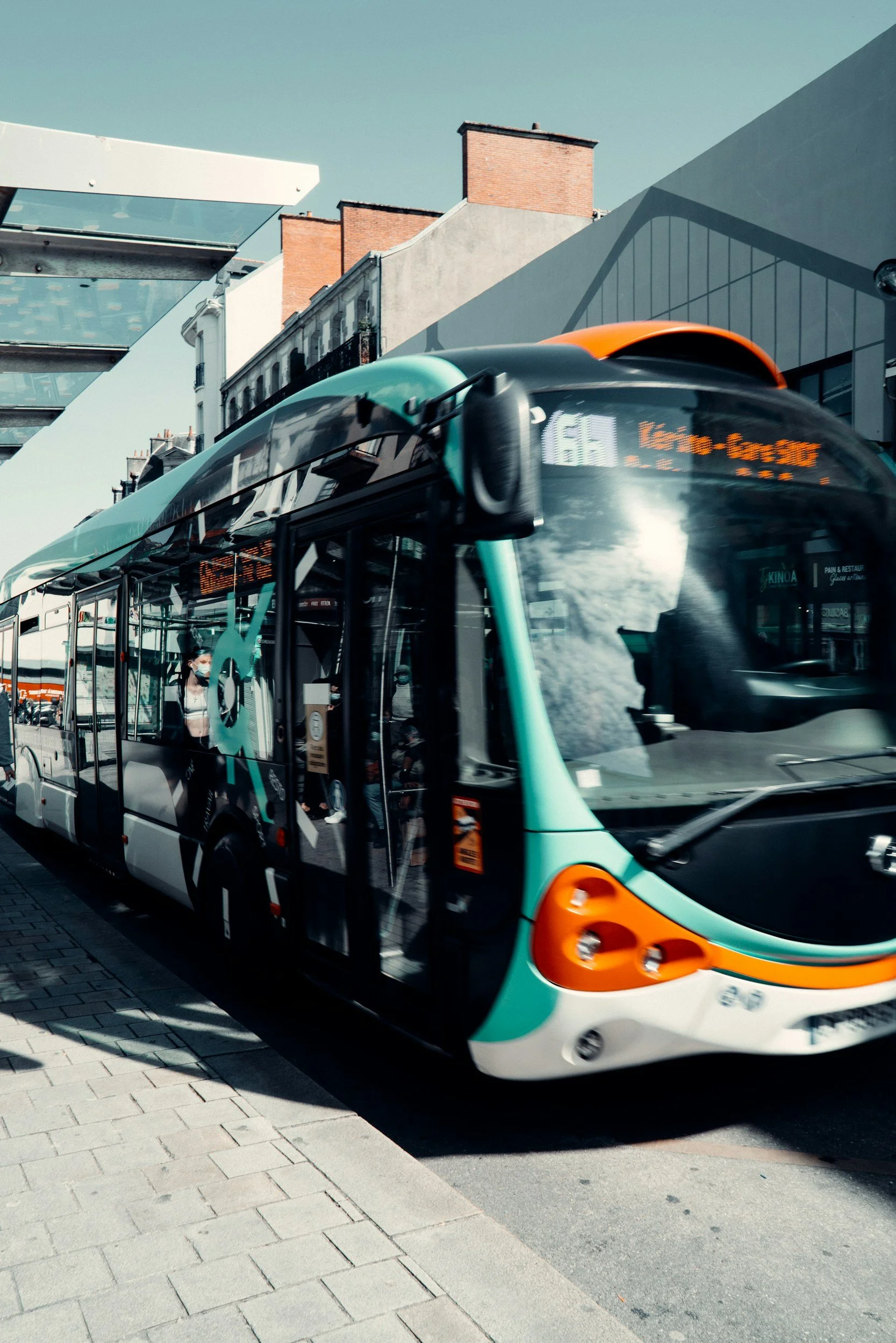 Affichage latéral sur bus.