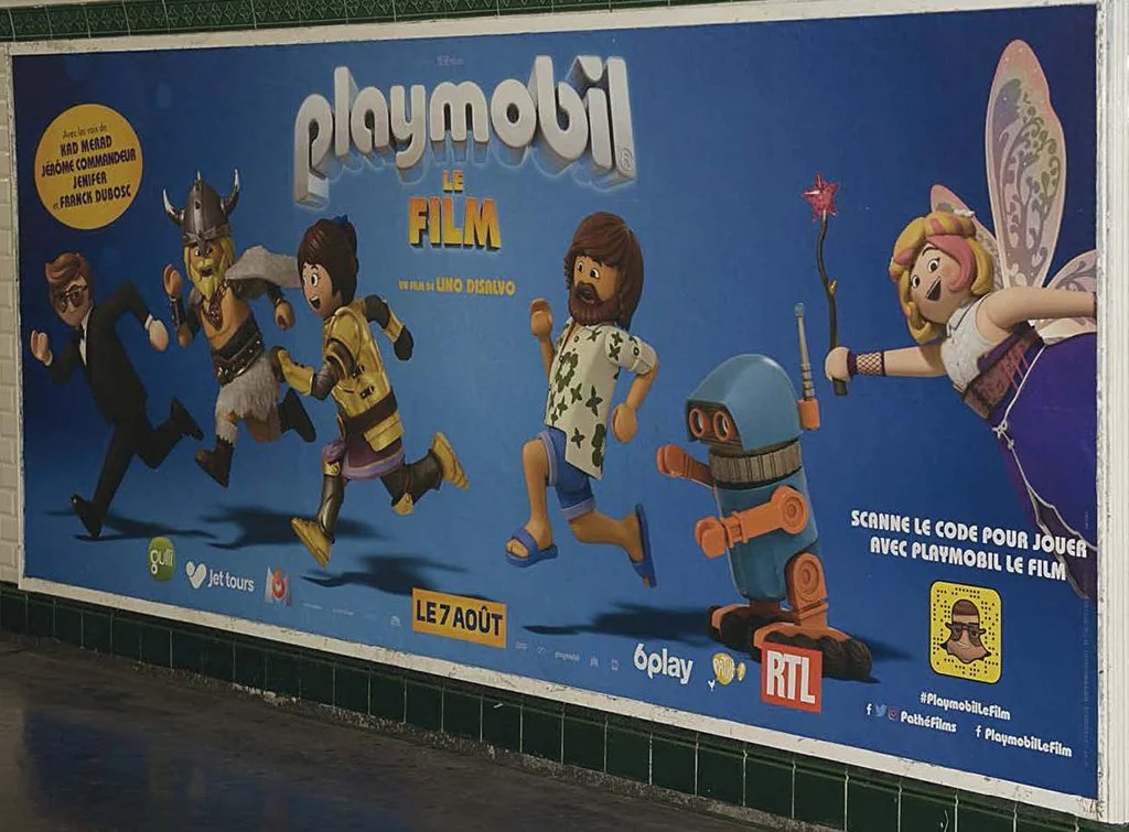 europemedia_systèmes-publicitaires-France-Paris-metro-poster-200x150cm.jpg