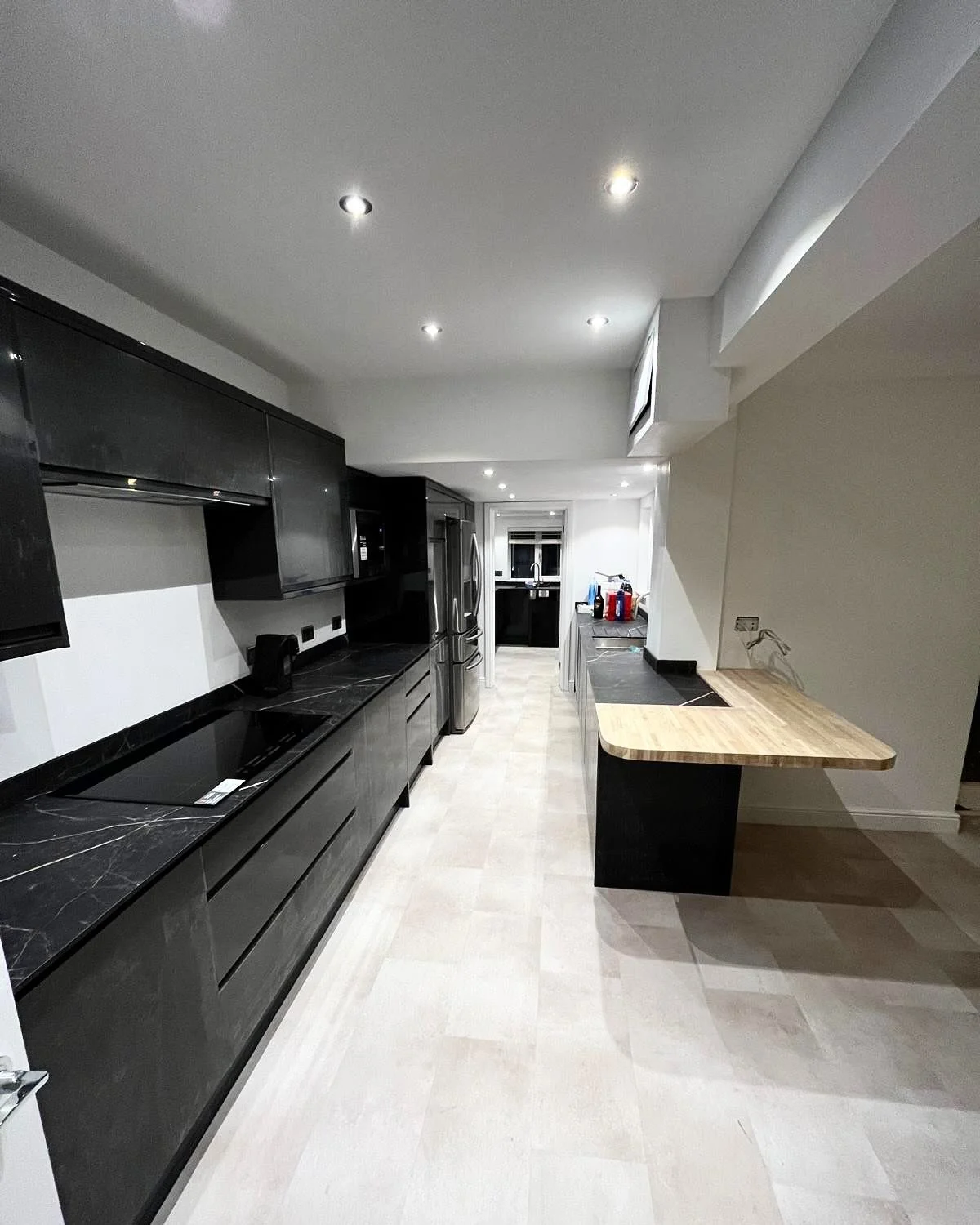 Kitchen / Diner Transformation Featuring Bespoke Oak Breakfast Bar 🌟 DM We Can Quote For Your Project