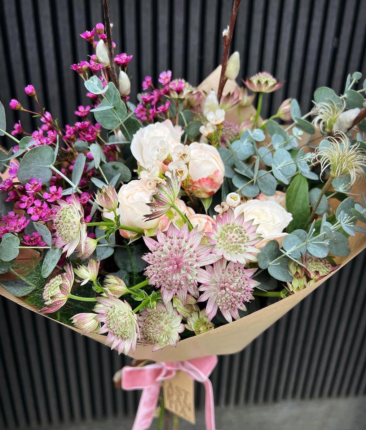astrantia-studio-fresh-flower-bouquet-pink-purple-green-02.jpg