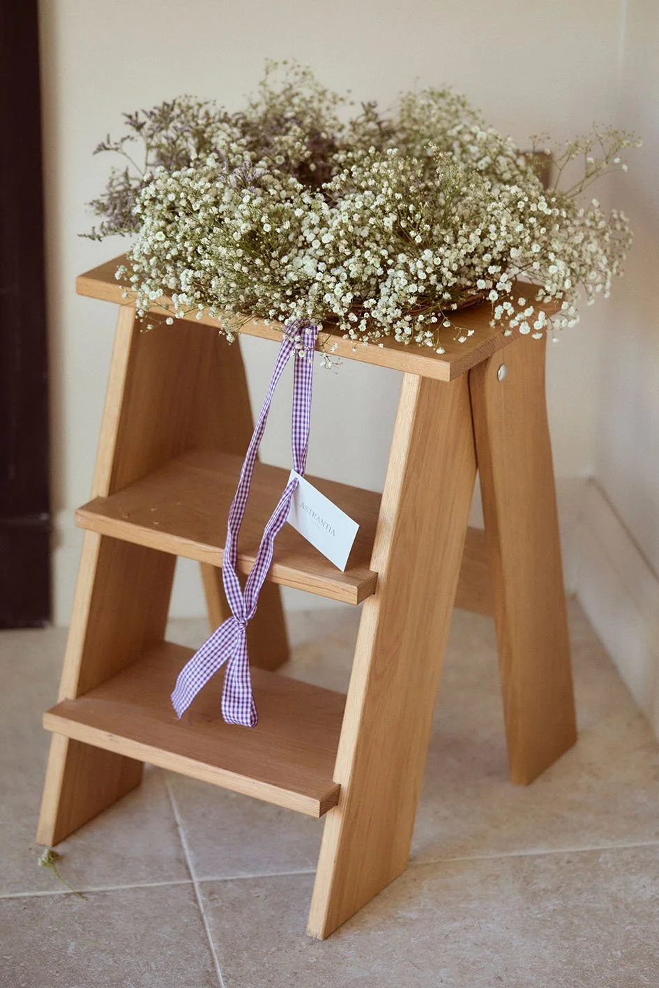 astrantia-studio-fresh-flower-wreath-gypsophilia-lavender.jpg