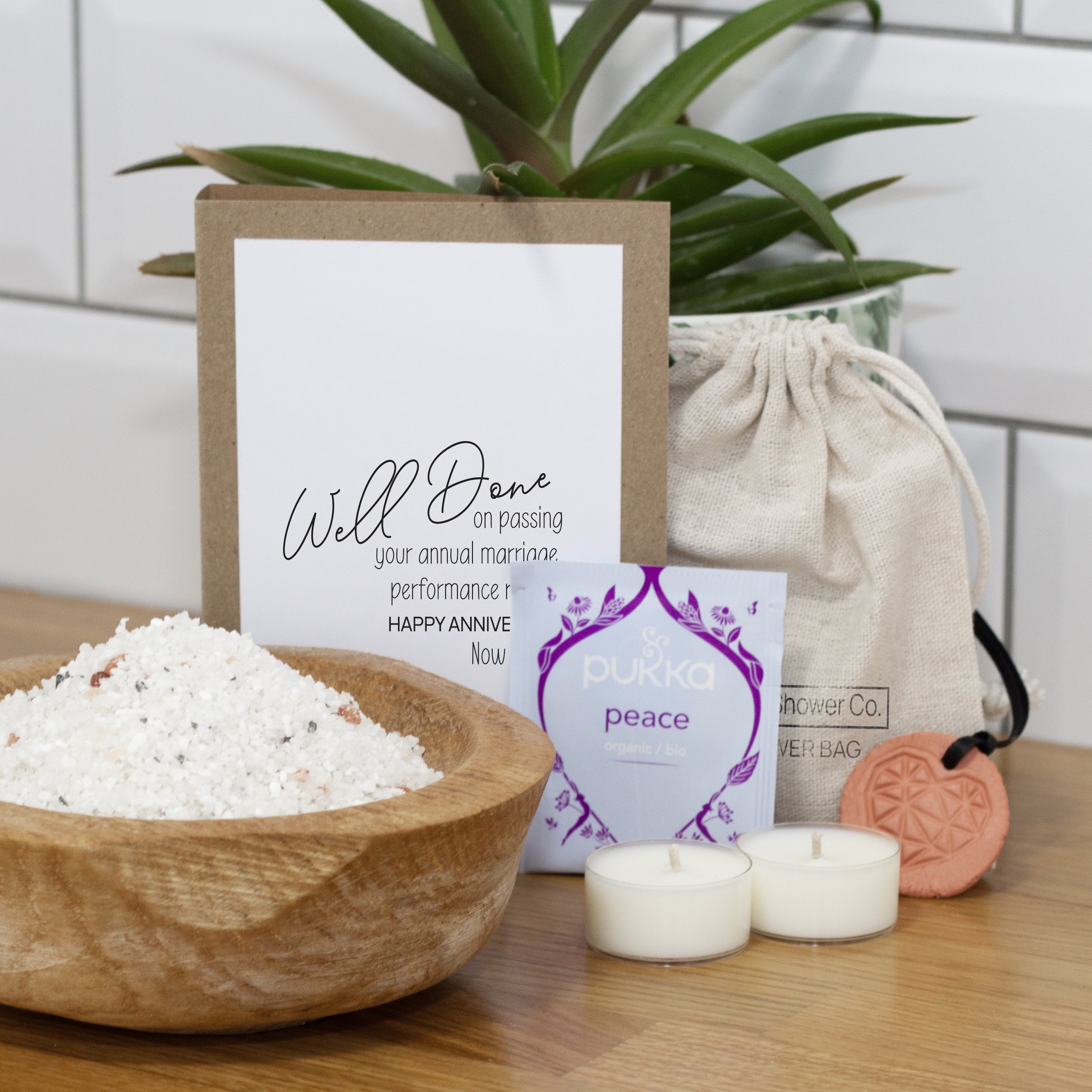 Salty Notes - Our little gift pack comes with everything the receiver needs to have a self-care moment