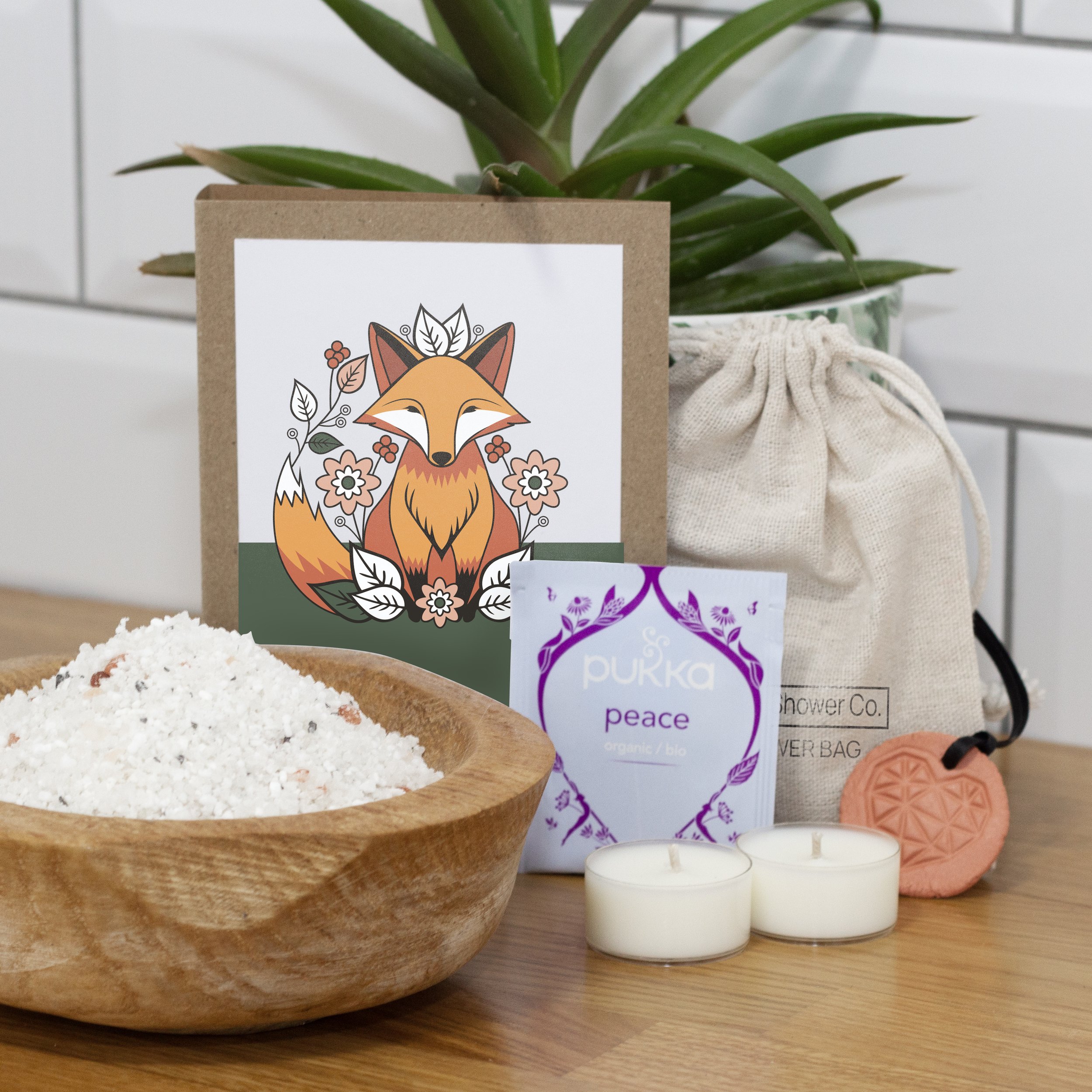 Salty Notes - Our little gift pack comes with everything the receiver needs to have a self-care moment