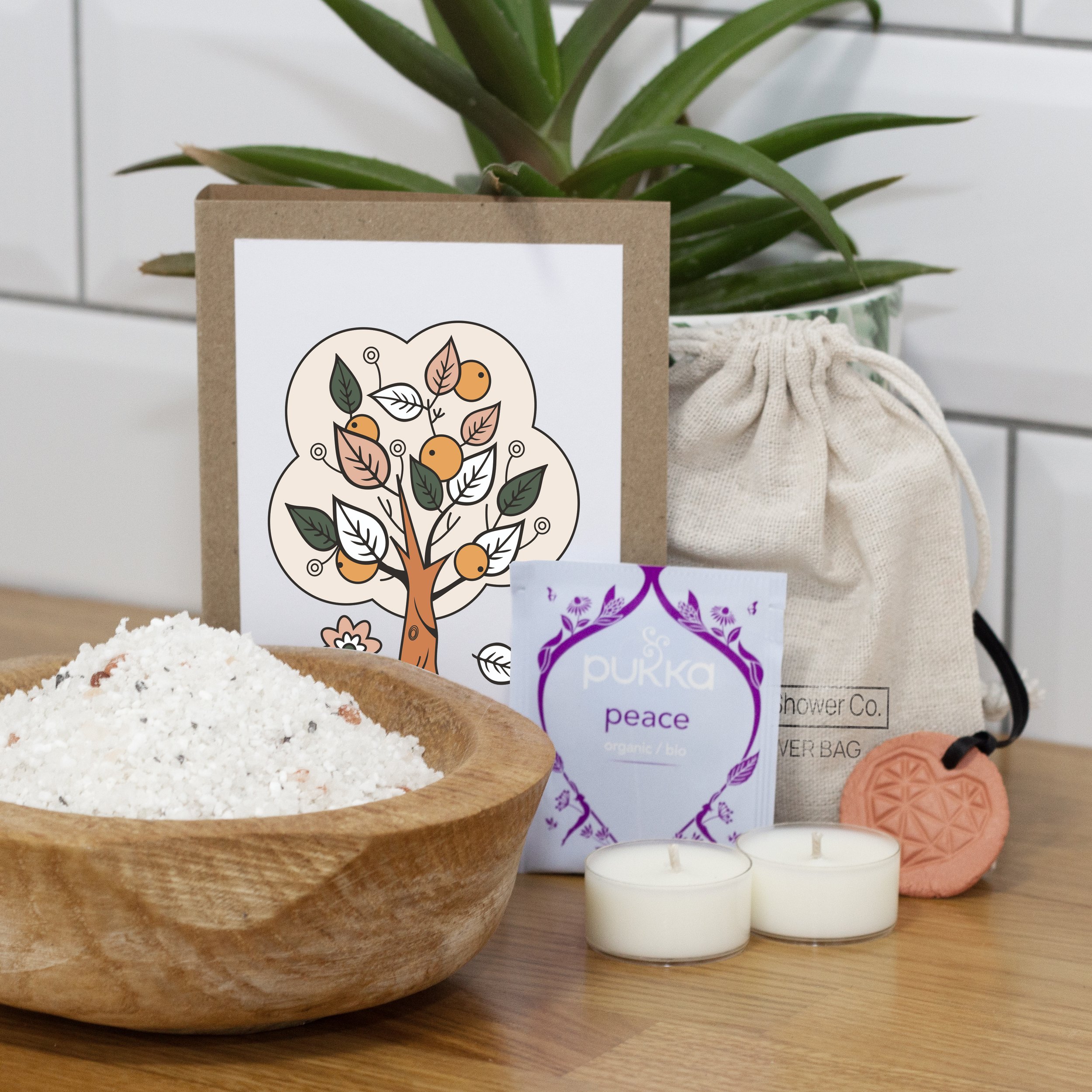 Salty Notes - Our little gift pack comes with everything the receiver needs to have a self-care moment