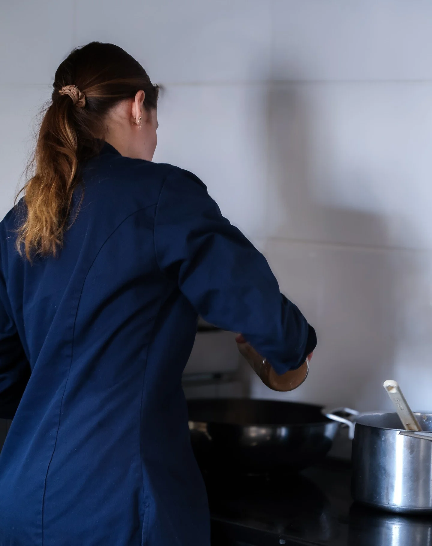 Dans nos cuisines 🫛💥

Avec BON, nous souhaitons concilier gastronomie et sant&eacute;, bien-&ecirc;tre et plaisir car nous en sommes convaincu, se nourrir sainement et avec plaisir contribue au bonheur. 

🕺 Oui, on peut se r&eacute;galer avec des 