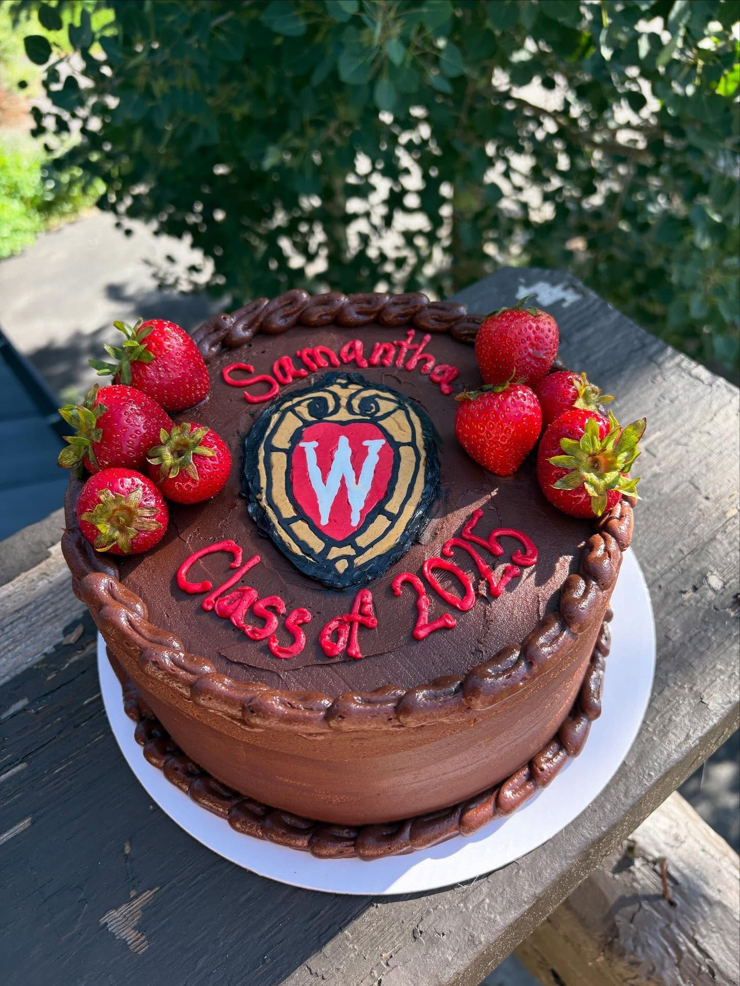 Grad cake highlight✨

This cake was so fun to make and is the perfect way to celebrate!🎓