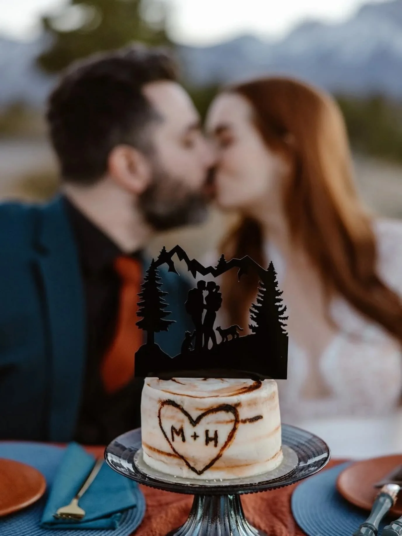 Wedding season is right around the corner💍🎂

&bull;Booking 2026! Summer dates are filling up, reserve yours at JuliaEveBaking.com🌷