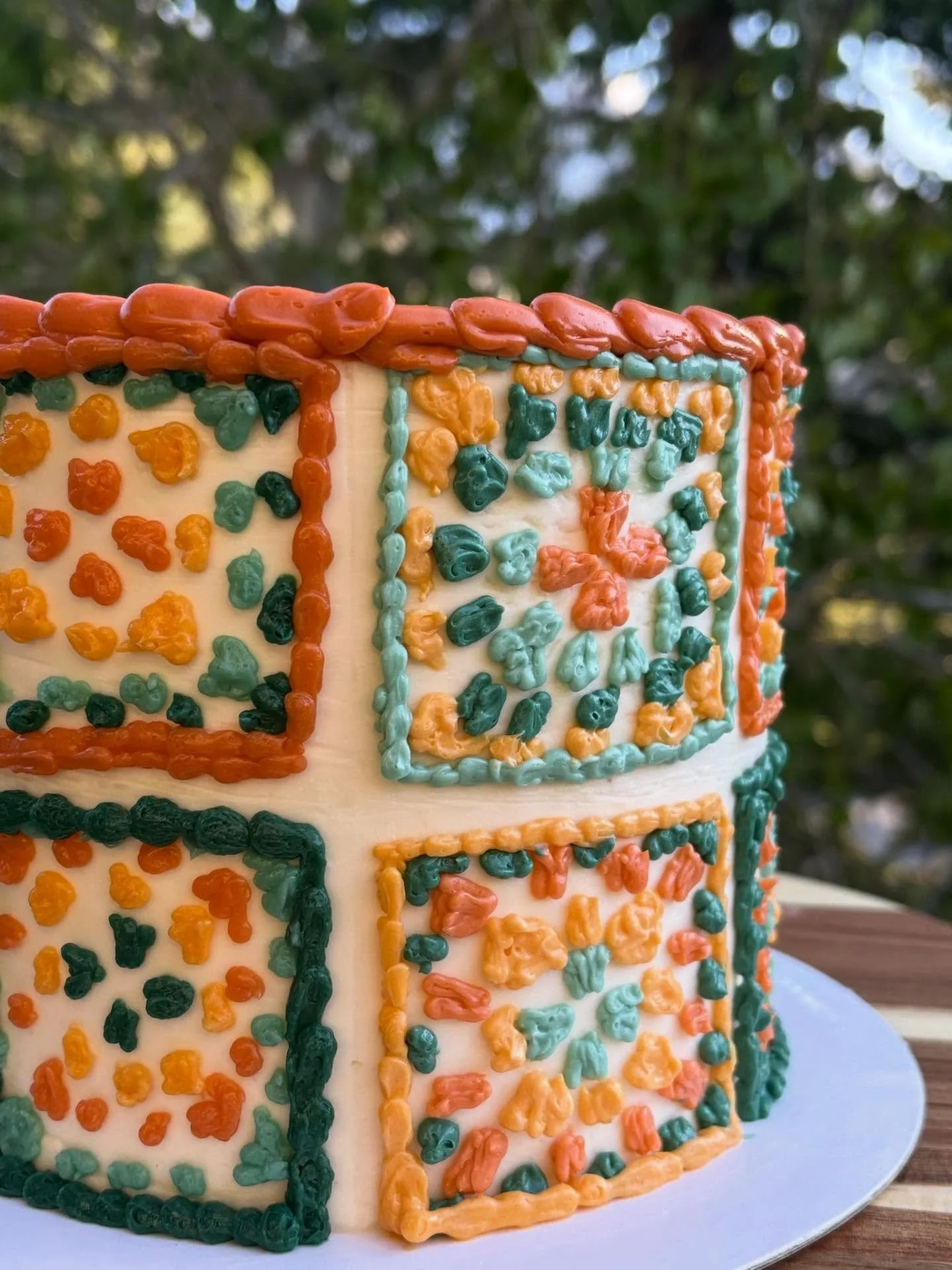 Granny squares, anyone?🧶

This was another super fun custom cake order to celebrate a crochet-lovers birthday! The bright colors and intricate piping made this cake one of my favorites✨🍰