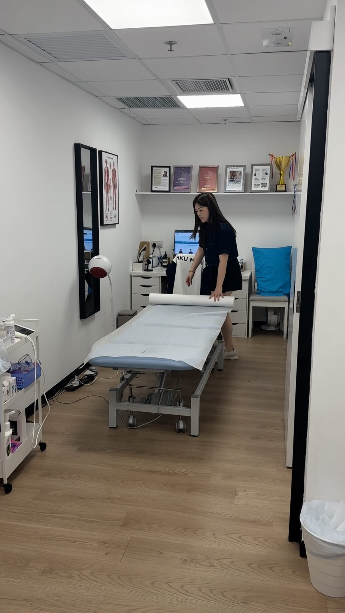 Day in the life of a Physio & Business owner - follow along with my Saturday, seeing patients, leading the marketing for our clinics and spending time “unwinding” 😆😅 Hope you all are having a great weekend!
.
.
.
#hkig #pain #physio