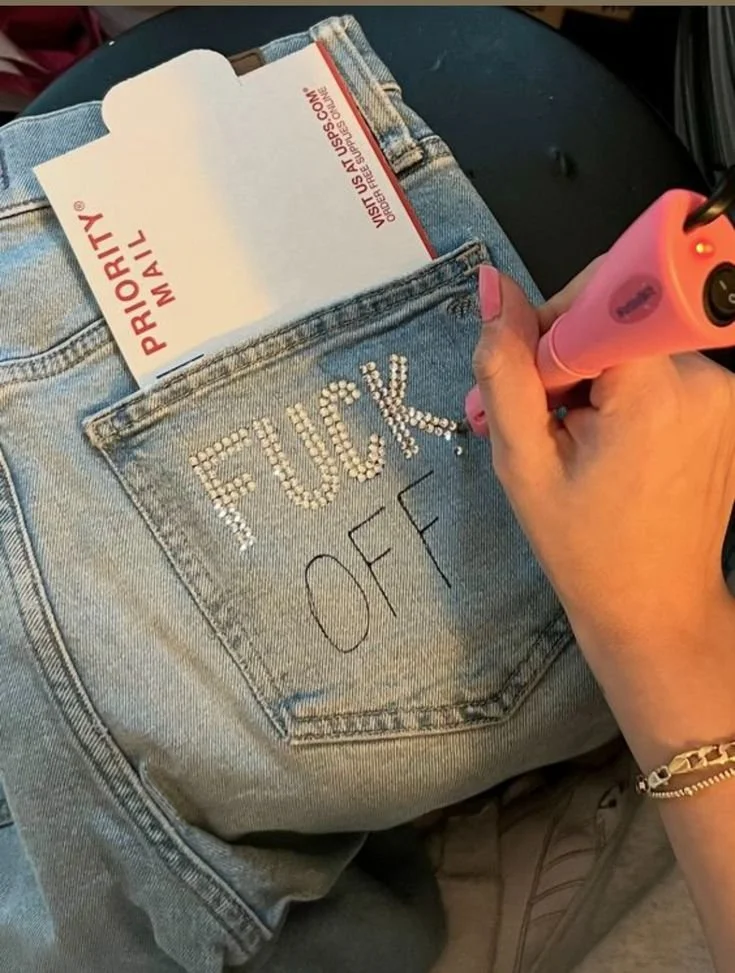 Kova Burcu: Özgür, Zeki, Herkesten Farklı