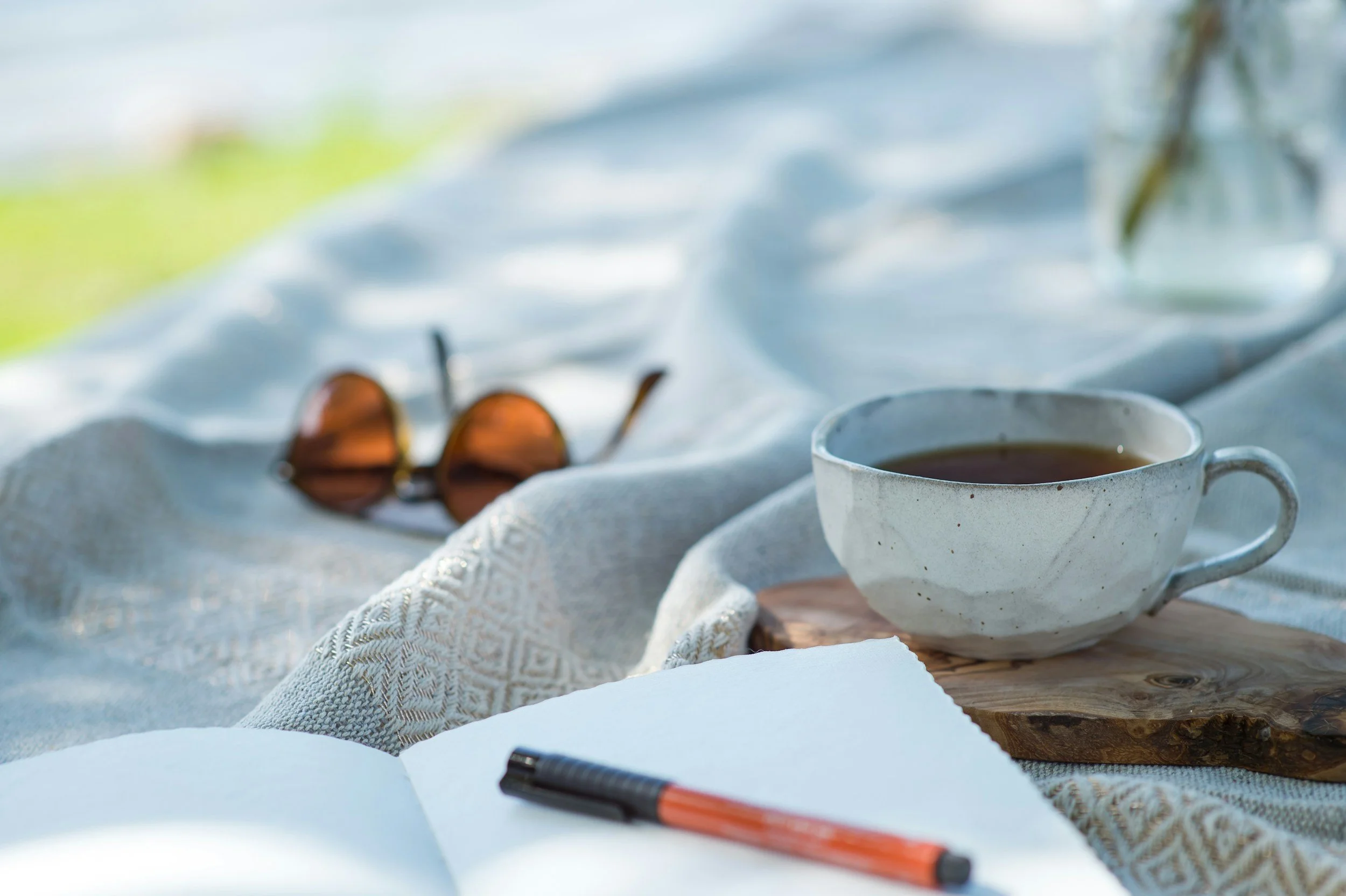Schreiben, das entlastet: Morgenseiten und Schöne-Momente-Buch