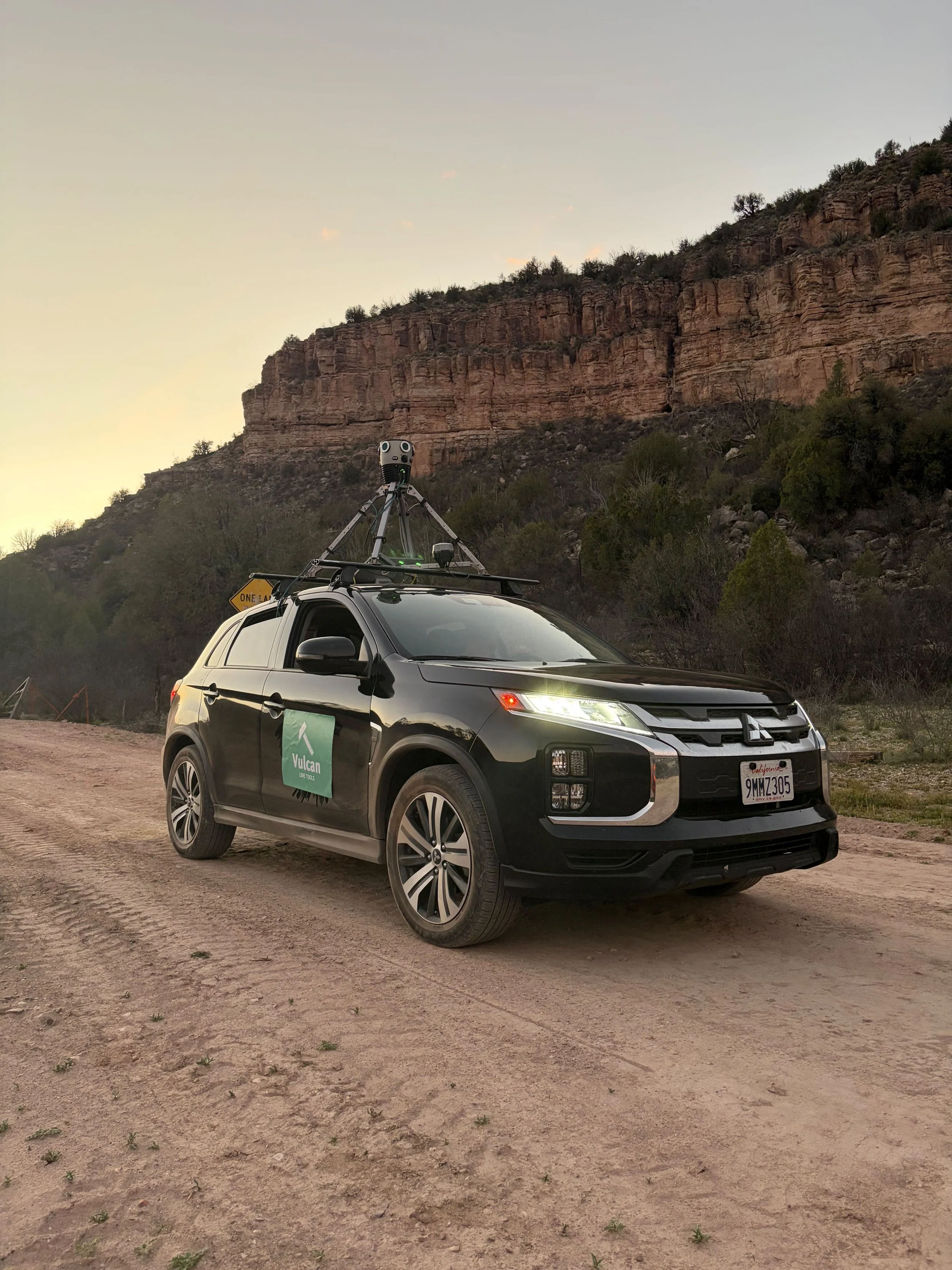 360° Imagery vs. LiDAR: Choosing the Right Tool for Utility Pole Surveying